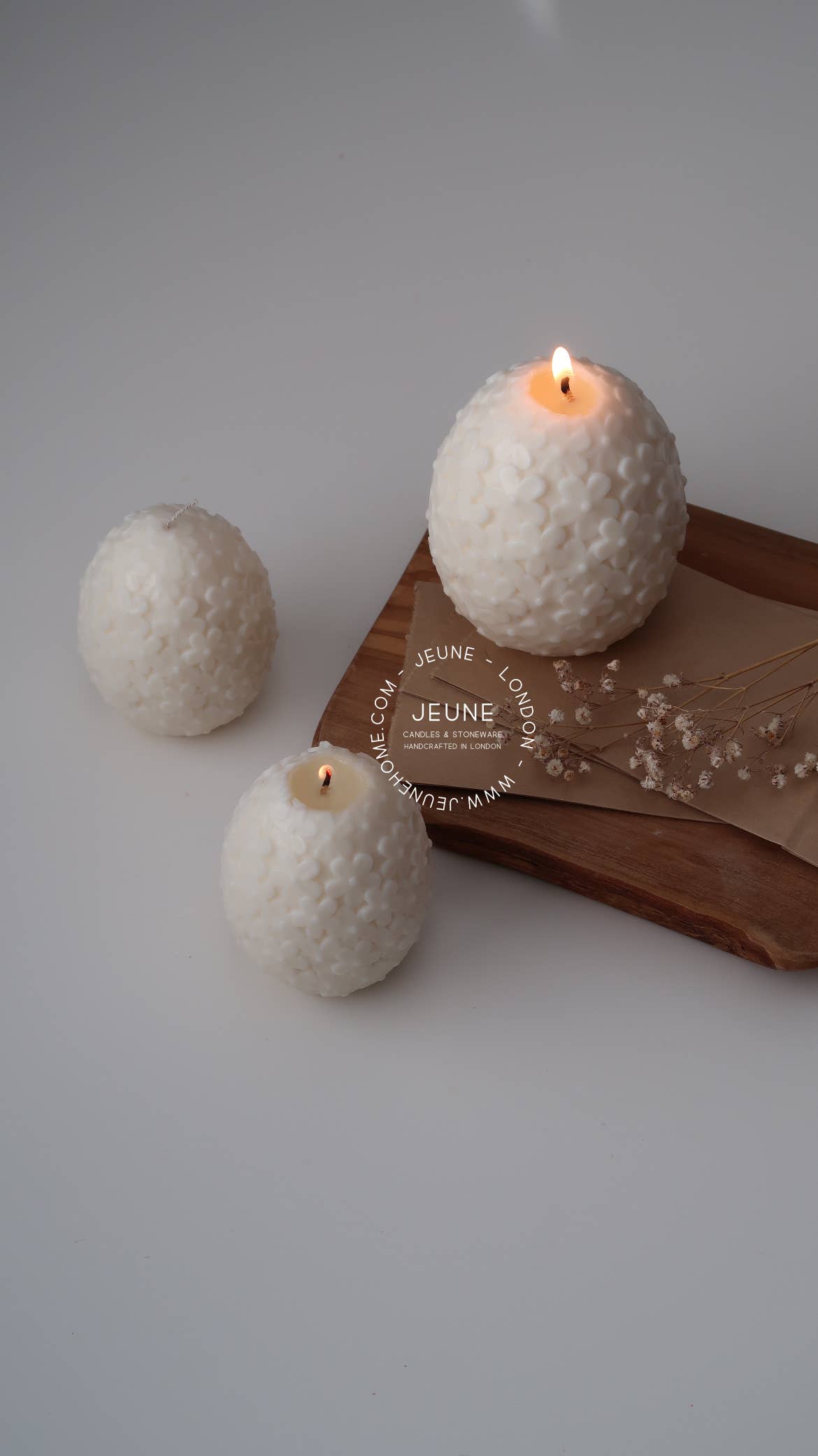 Jeune Home - Easter egg with carved flowers candle - lilac