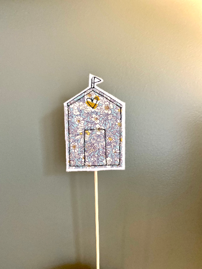 Girl Friday Embroidery - Beach hut decoration