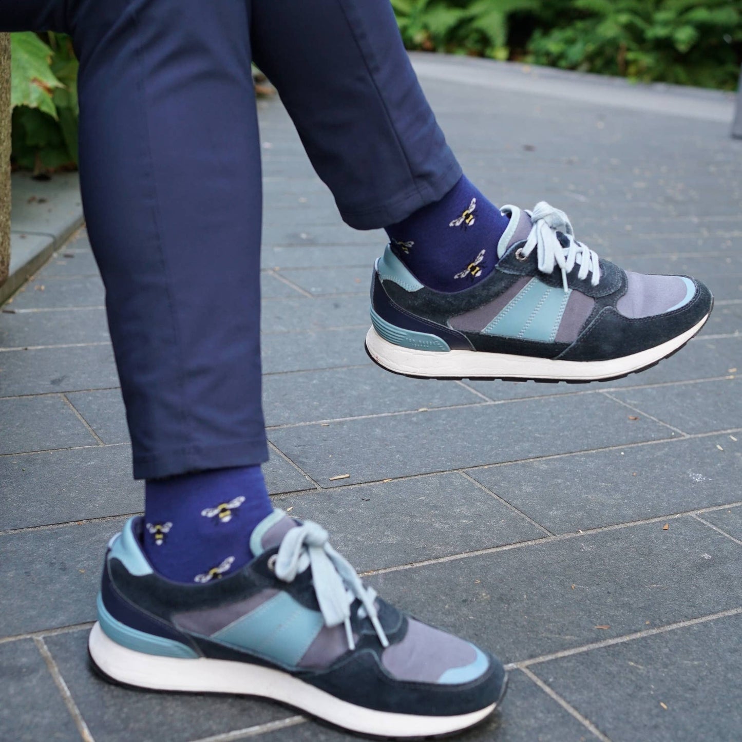 Bare Kind - Blue Small Motif Bee Socks