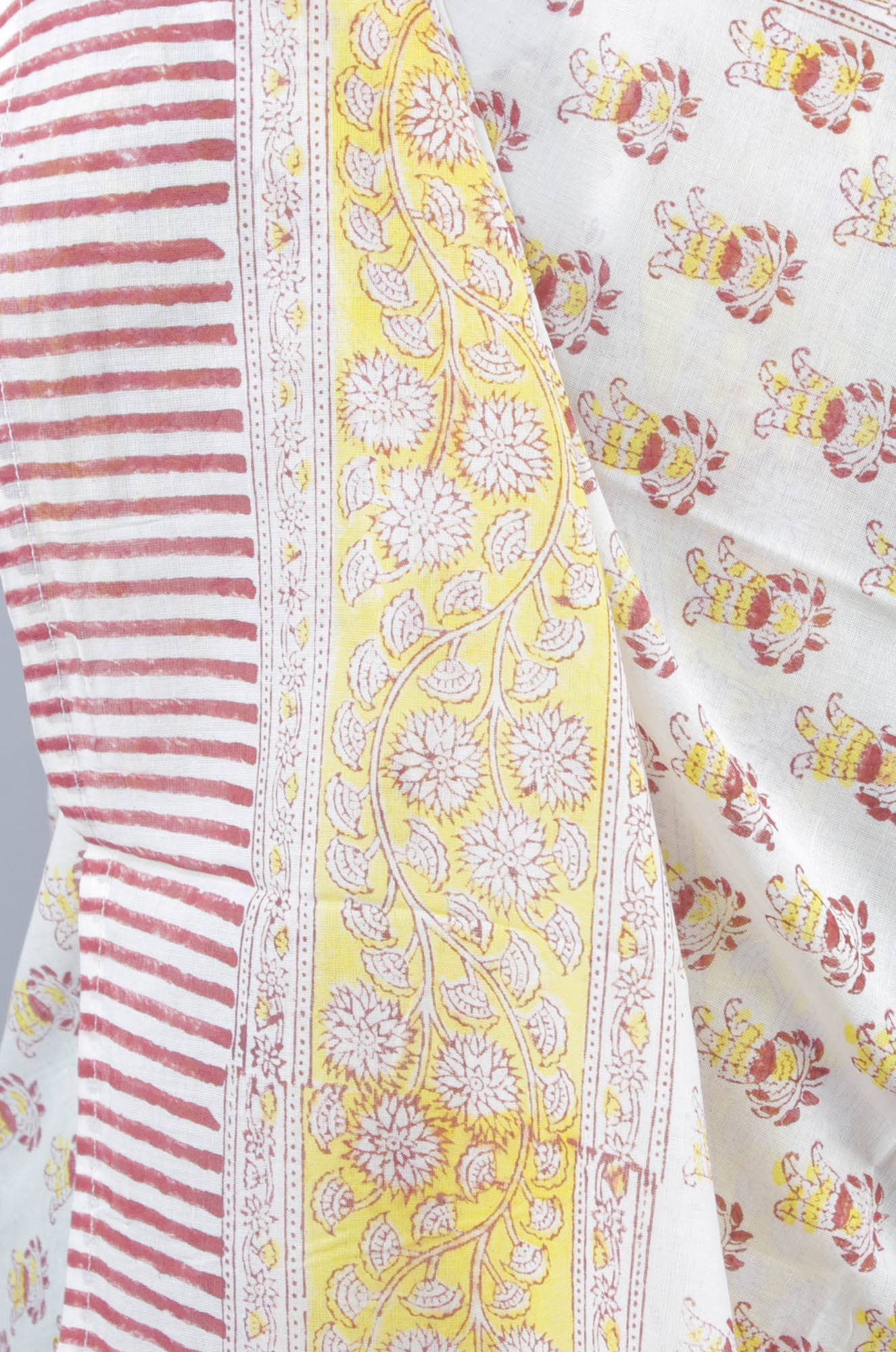 Kanthor Decor Beach Coverup Sarong Pareo - Yellow Motif