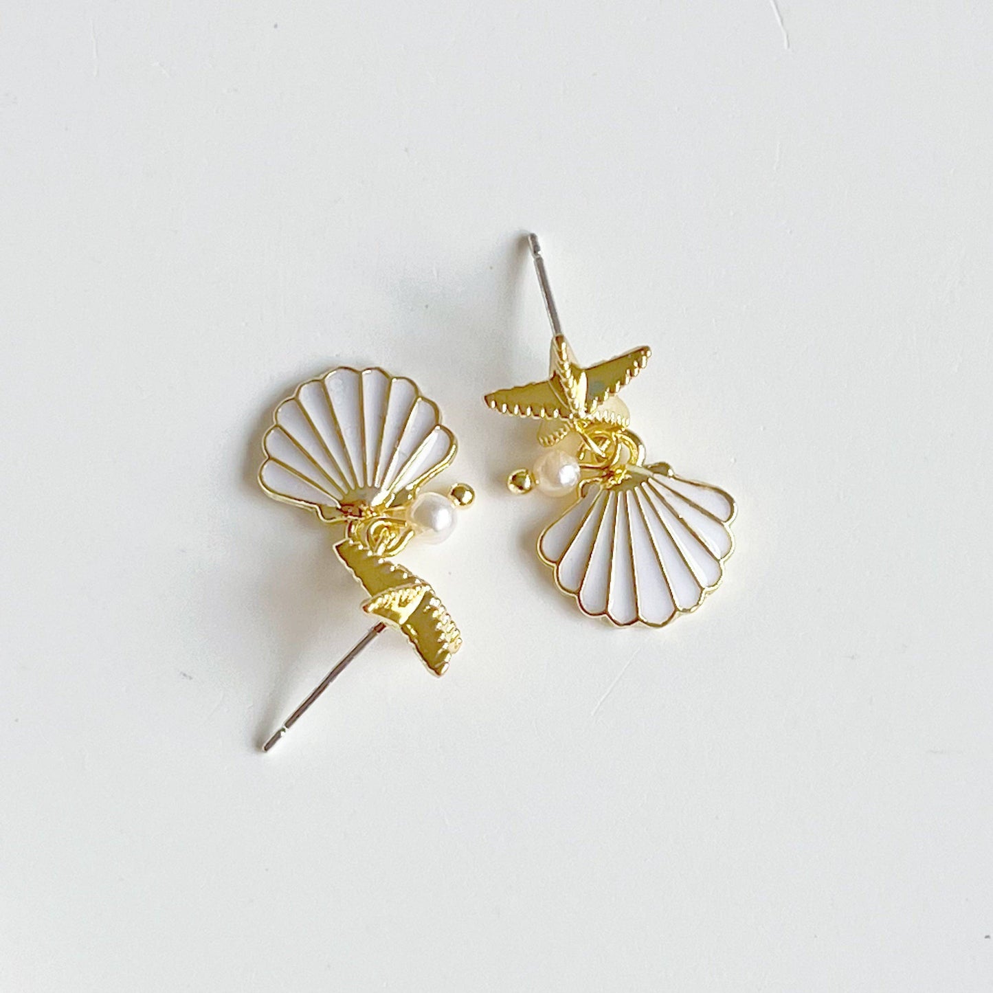 Ninaouity - Gold Starfish and Seashell with Mini Pearl Drop Earrings