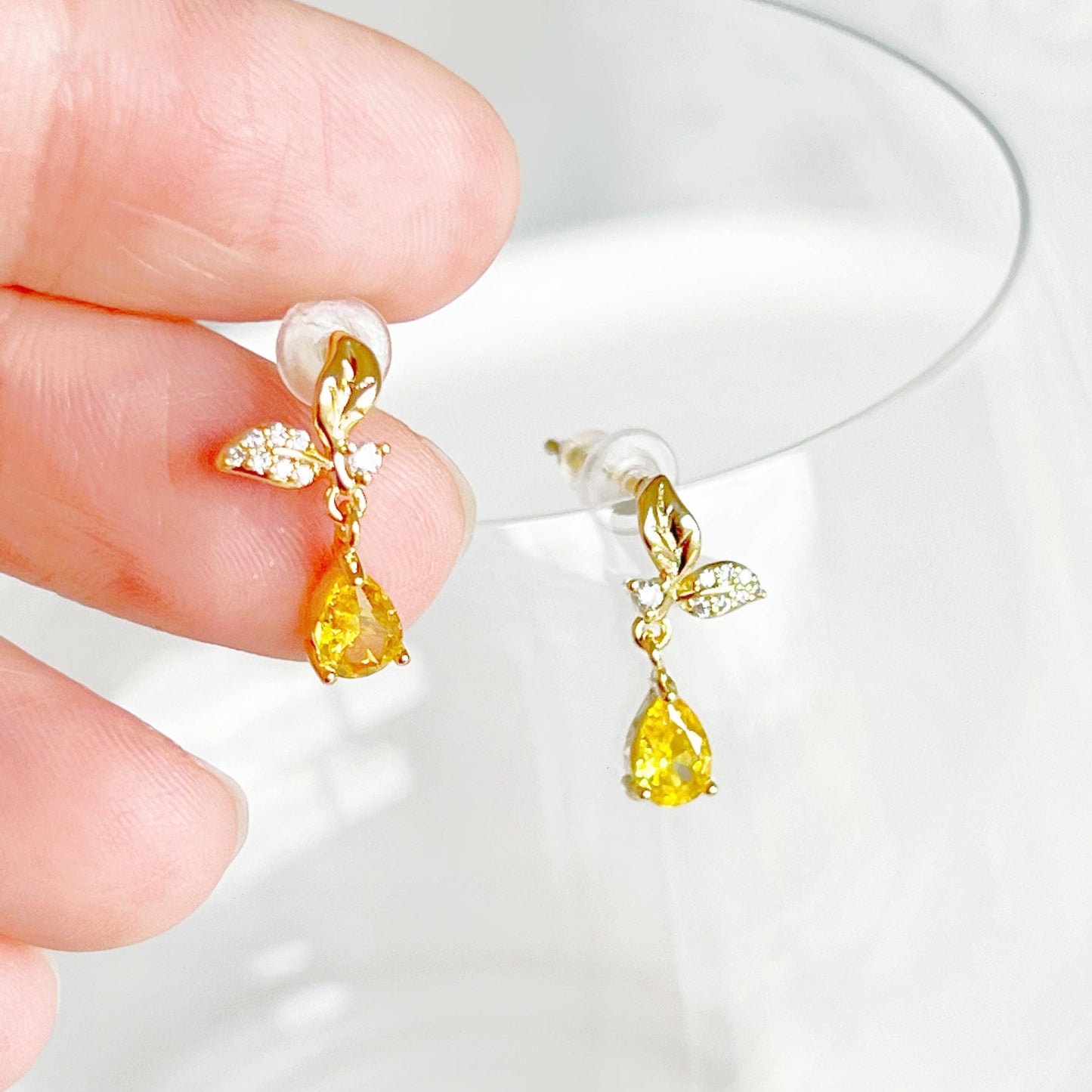 Ninaouity - Mini Lemon and Leaves Earrings