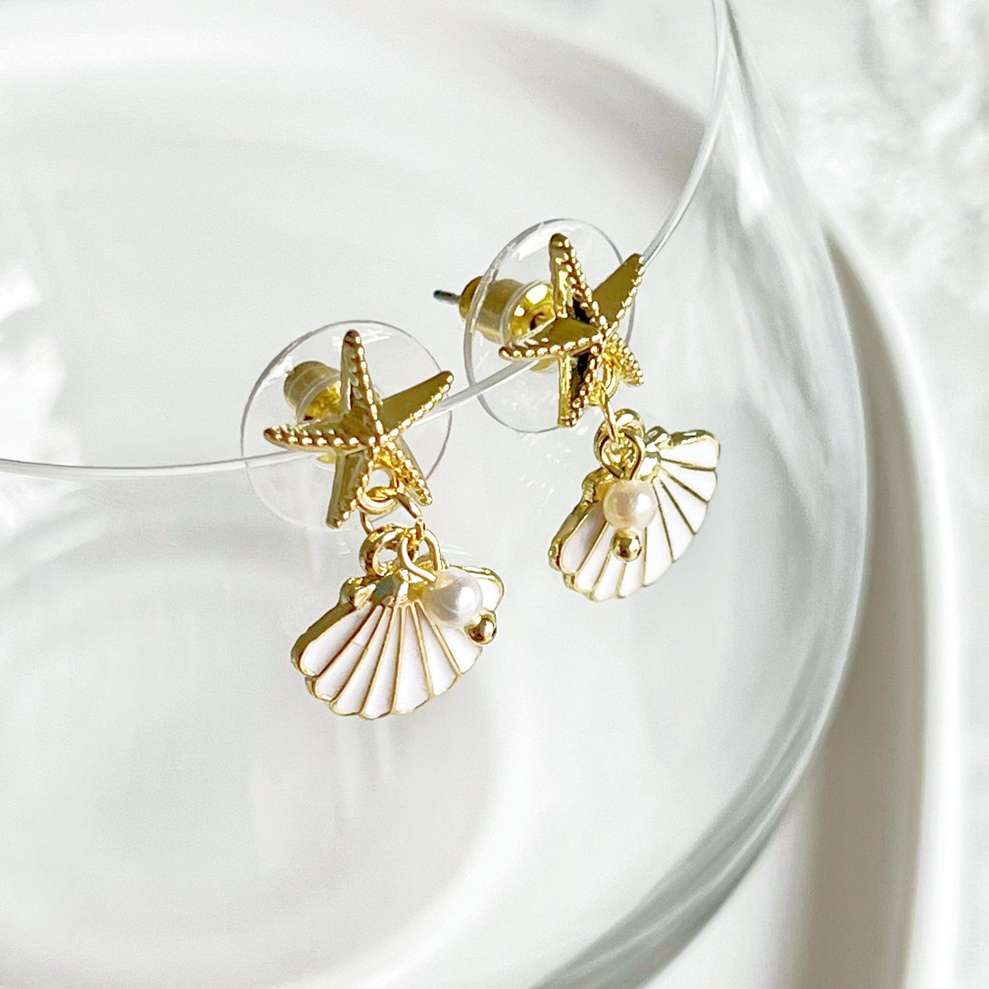 Ninaouity - Gold Starfish and Seashell with Mini Pearl Drop Earrings