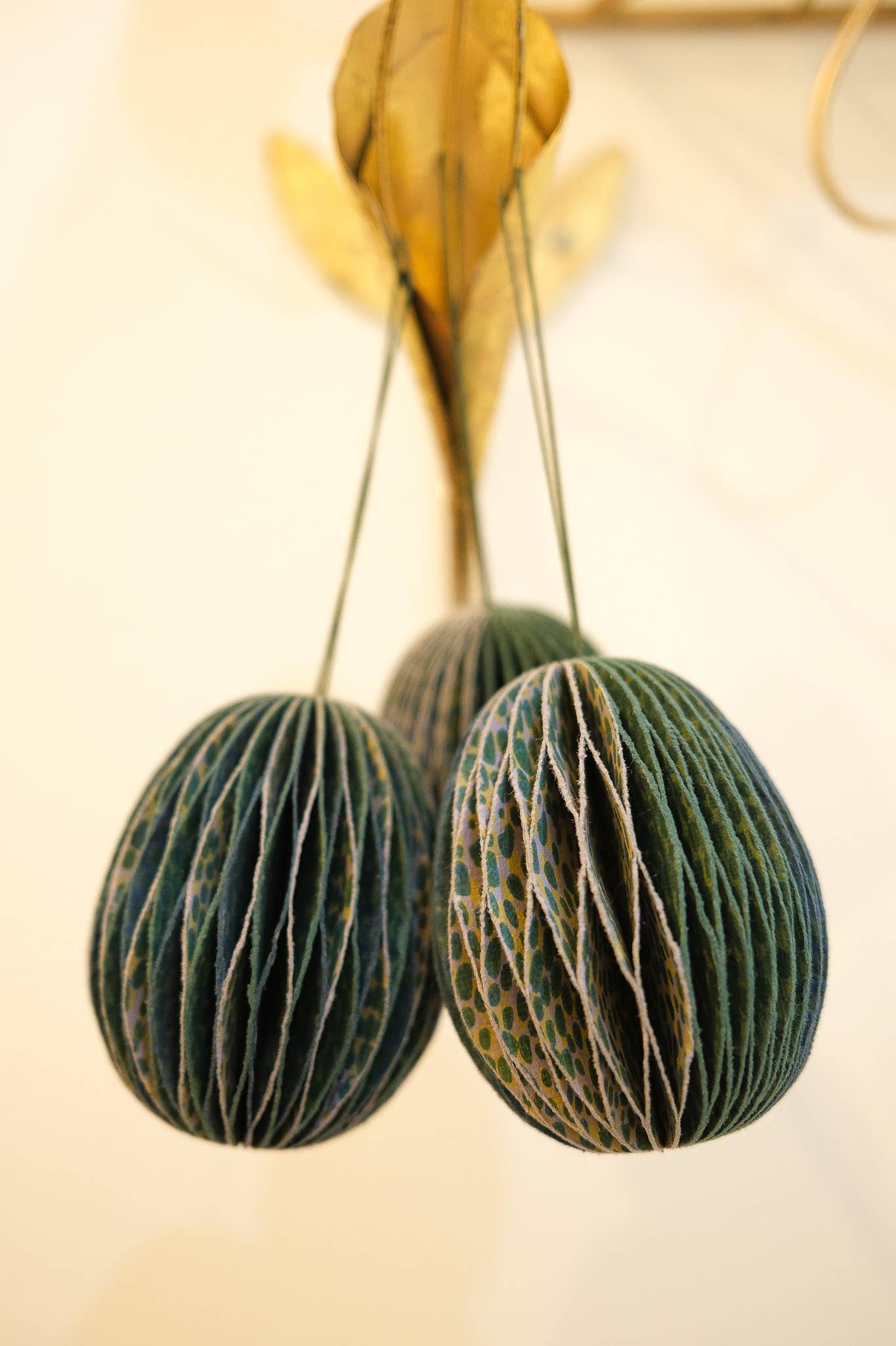 East End Press Blue Eggs Honeycomb Set