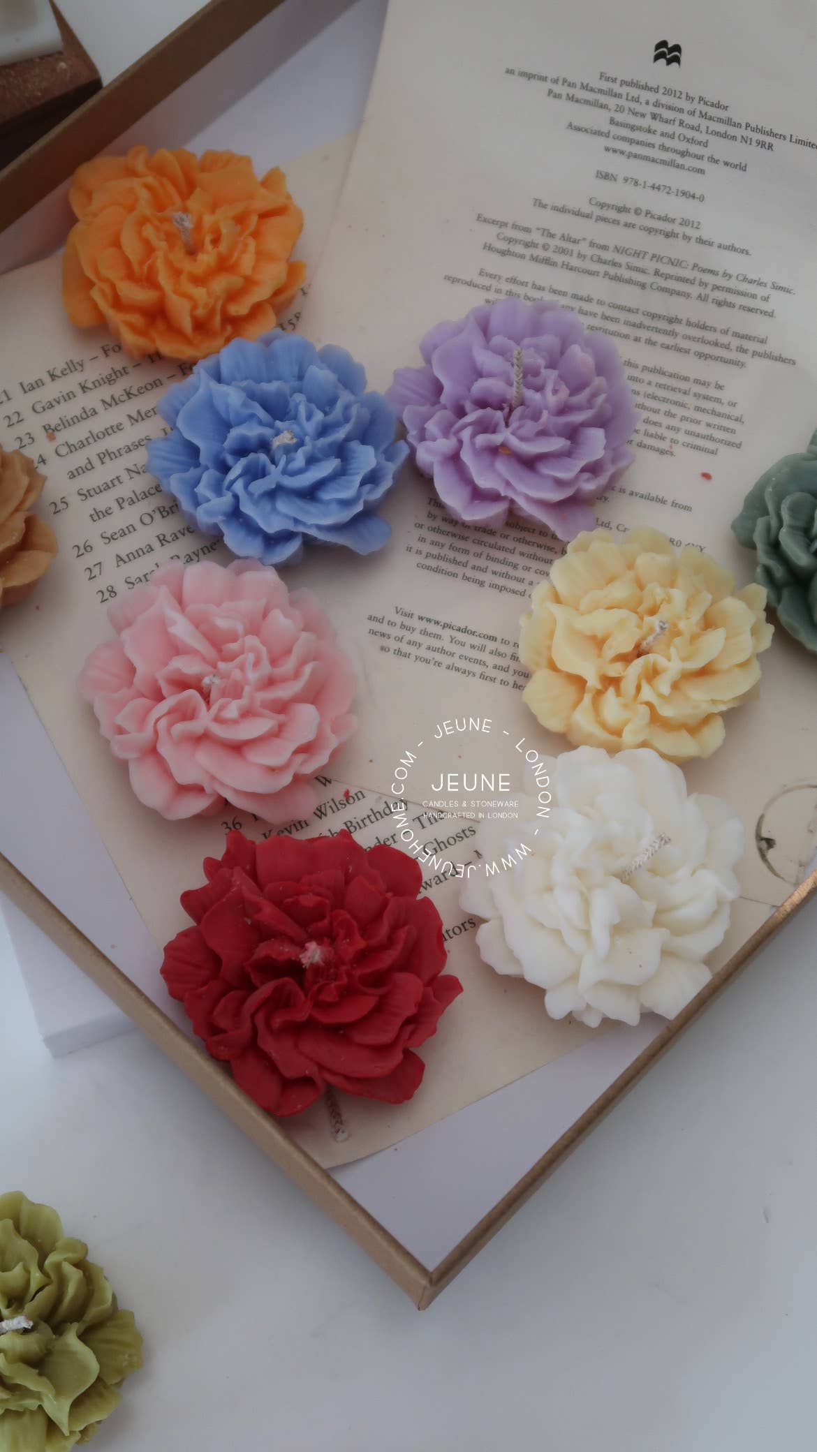 Jeune Home - Carnation blossom candle