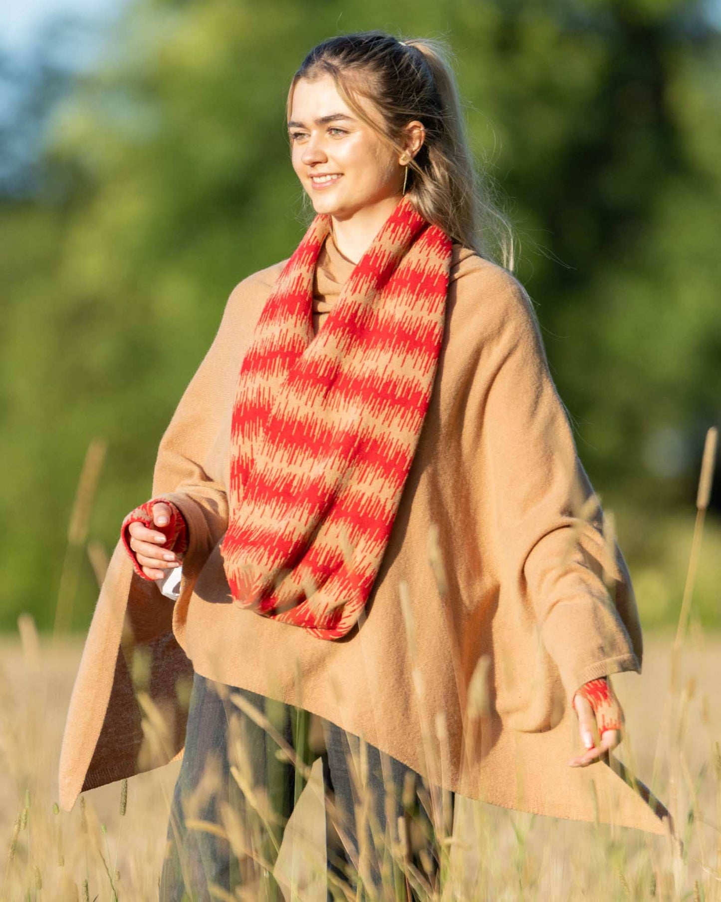 Cadenza Italy Ltd - Cashmere Blend Wave Snood