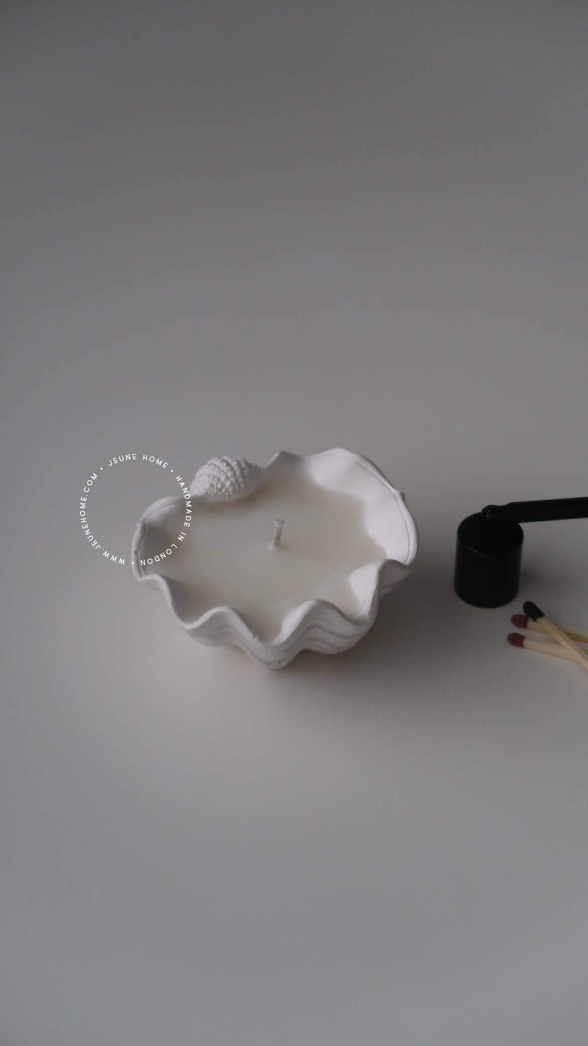 Jeune Home - Mini clam shell scented candle