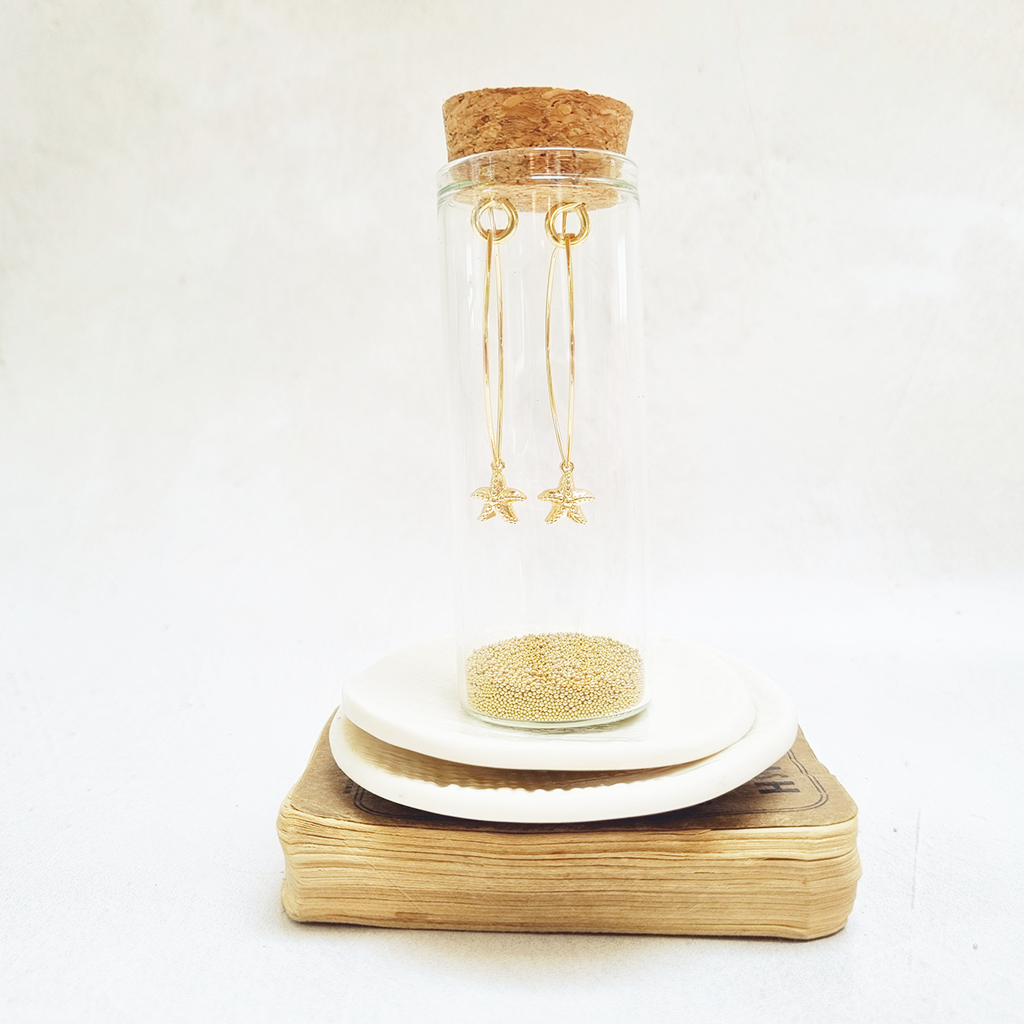 Zamsoe - Gold starfish oval Hoop Earrings in a Bottle