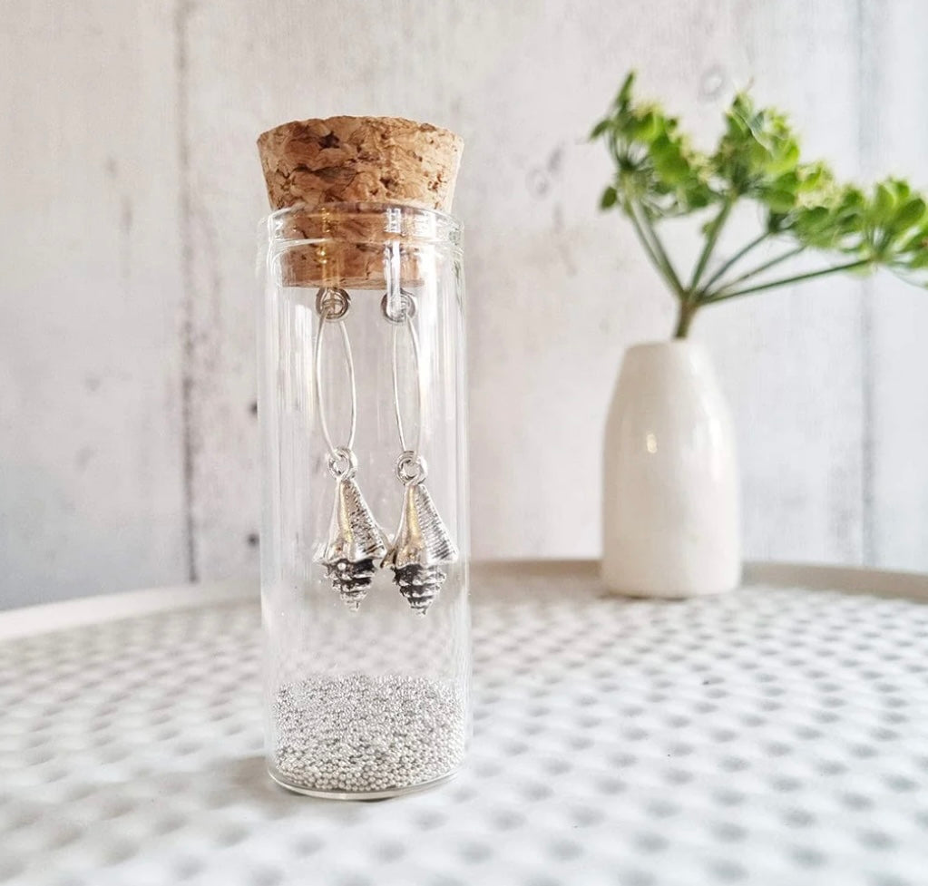 Zamsoe - Seashell earrings in bottle