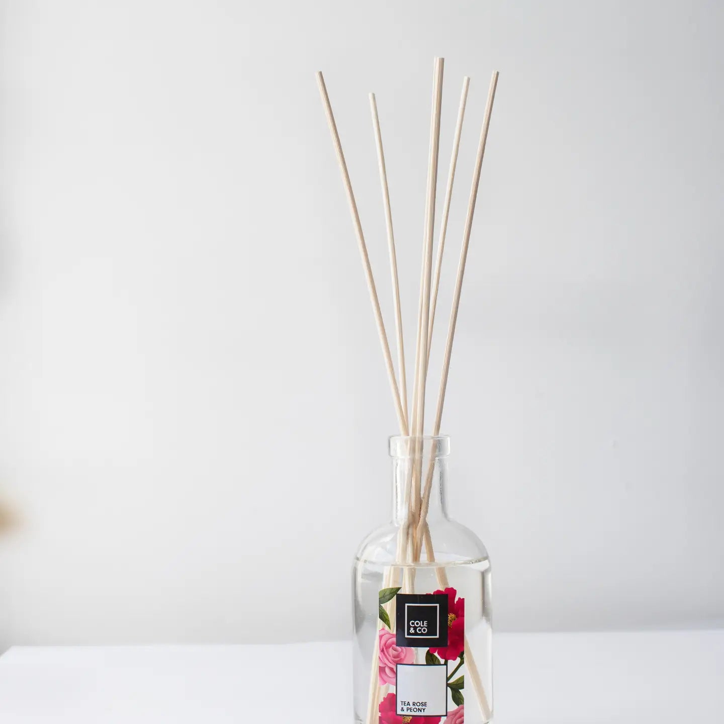 Cole & Co - Tea rose and peony diffuser