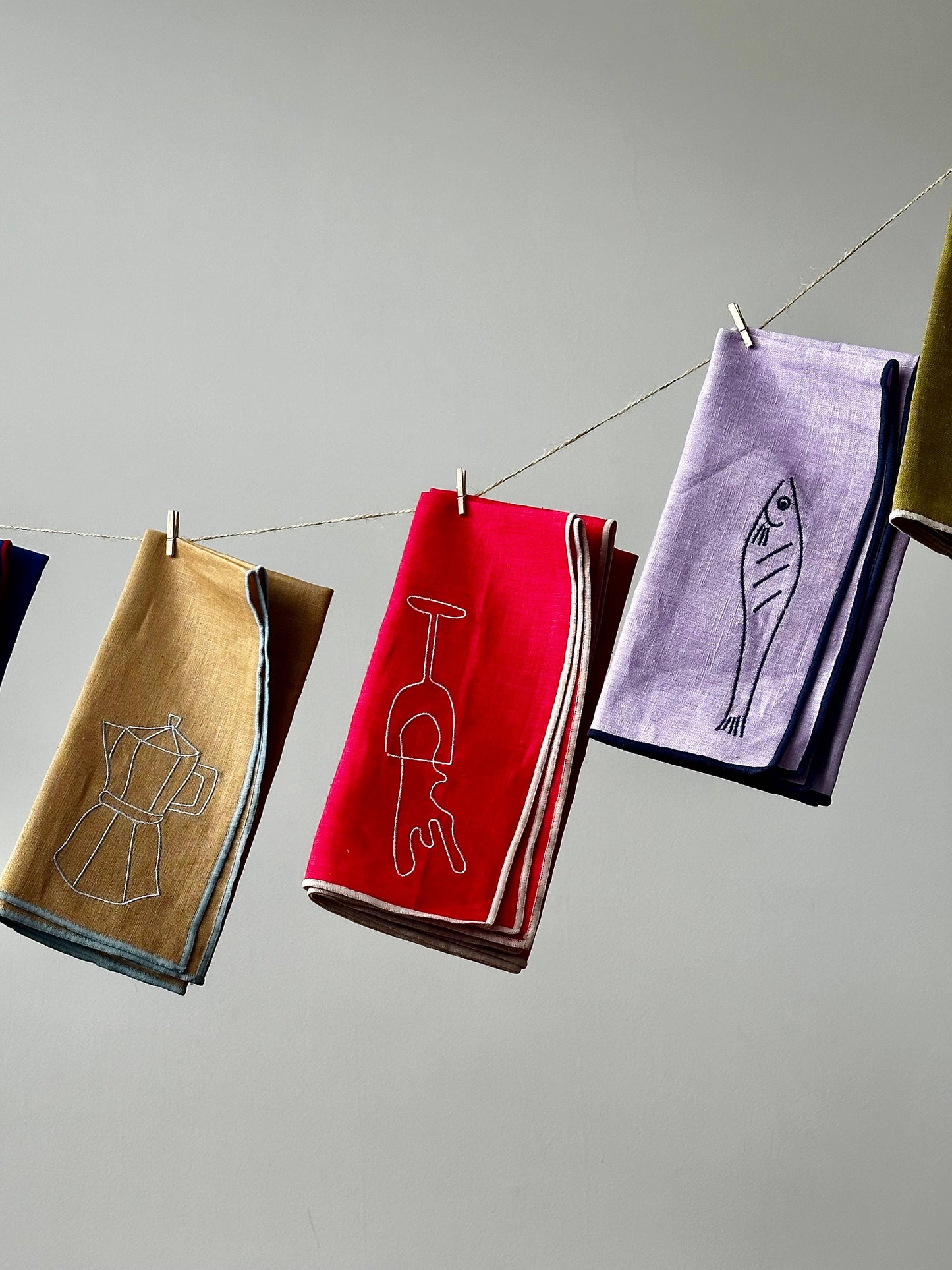 Maegen - Linen Blend Napkins - Fish (Set of 2)