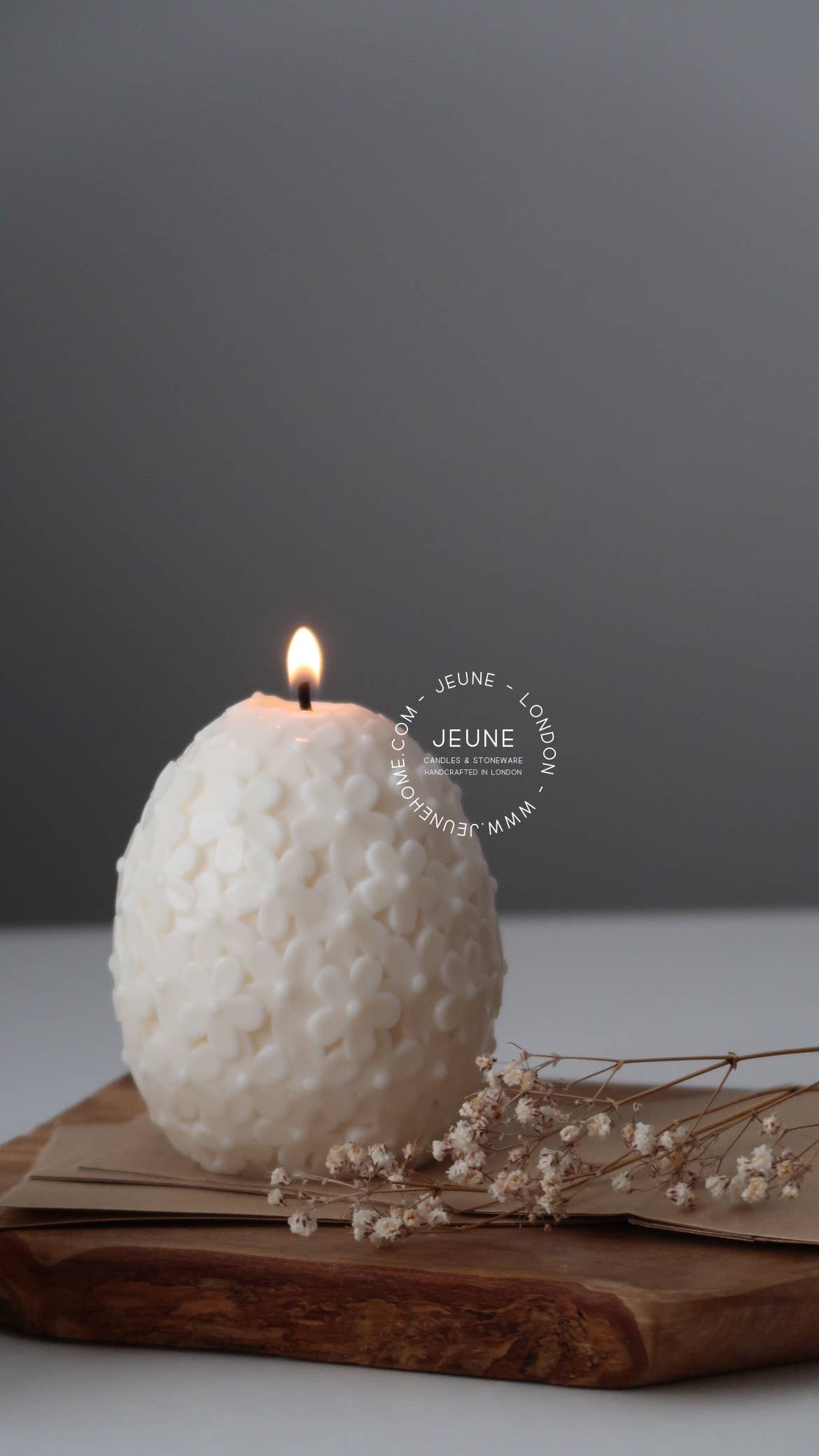 Jeune Home - Easter egg with carved flowers candle