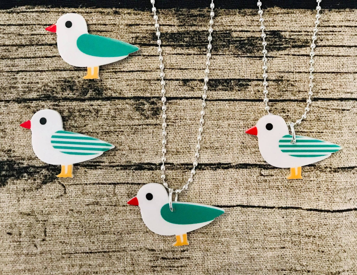 Jewells - Seagull or Puffin resin hair grip clip