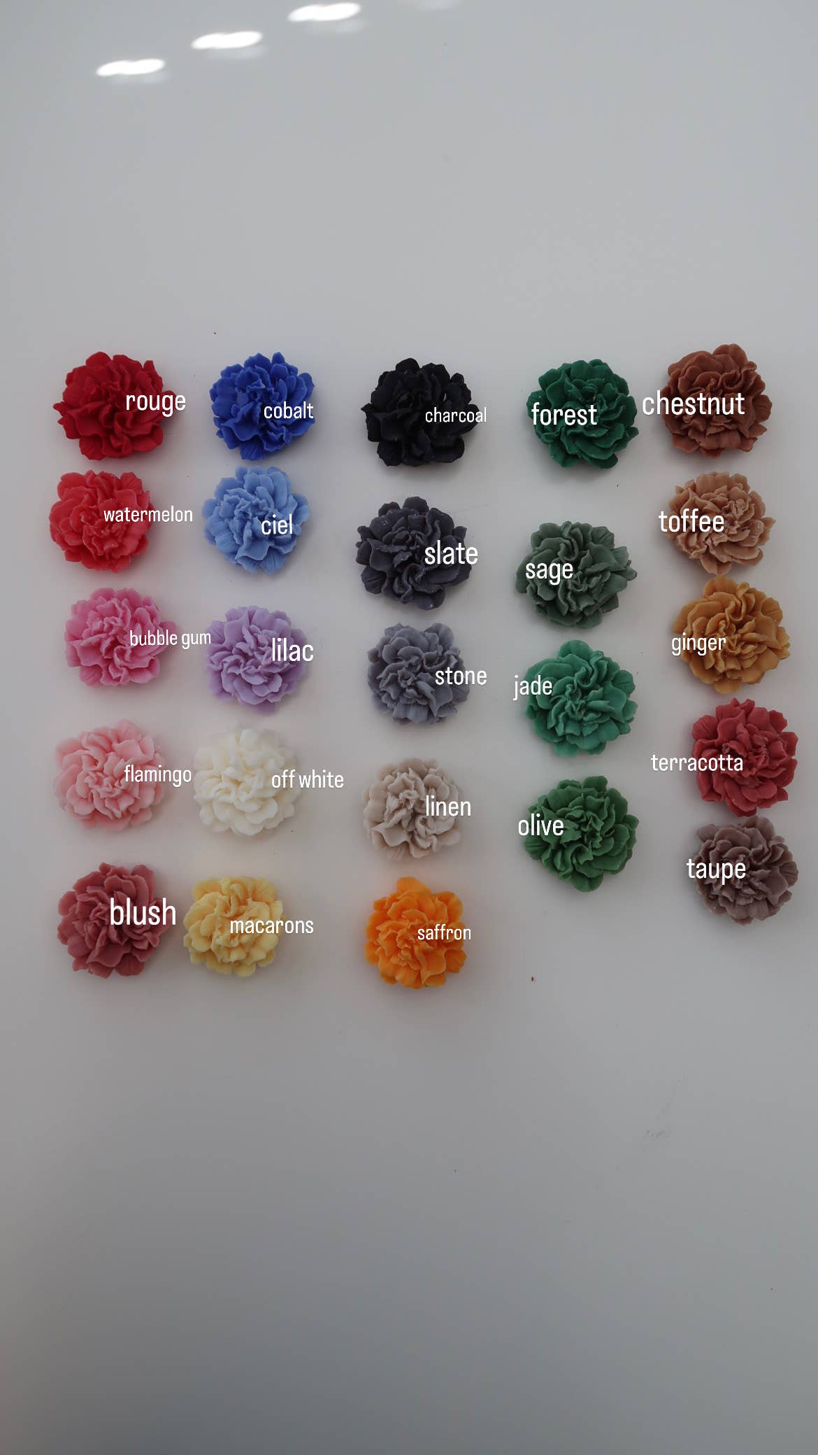 Jeune Home - Easter egg with carved flowers candle - lilac