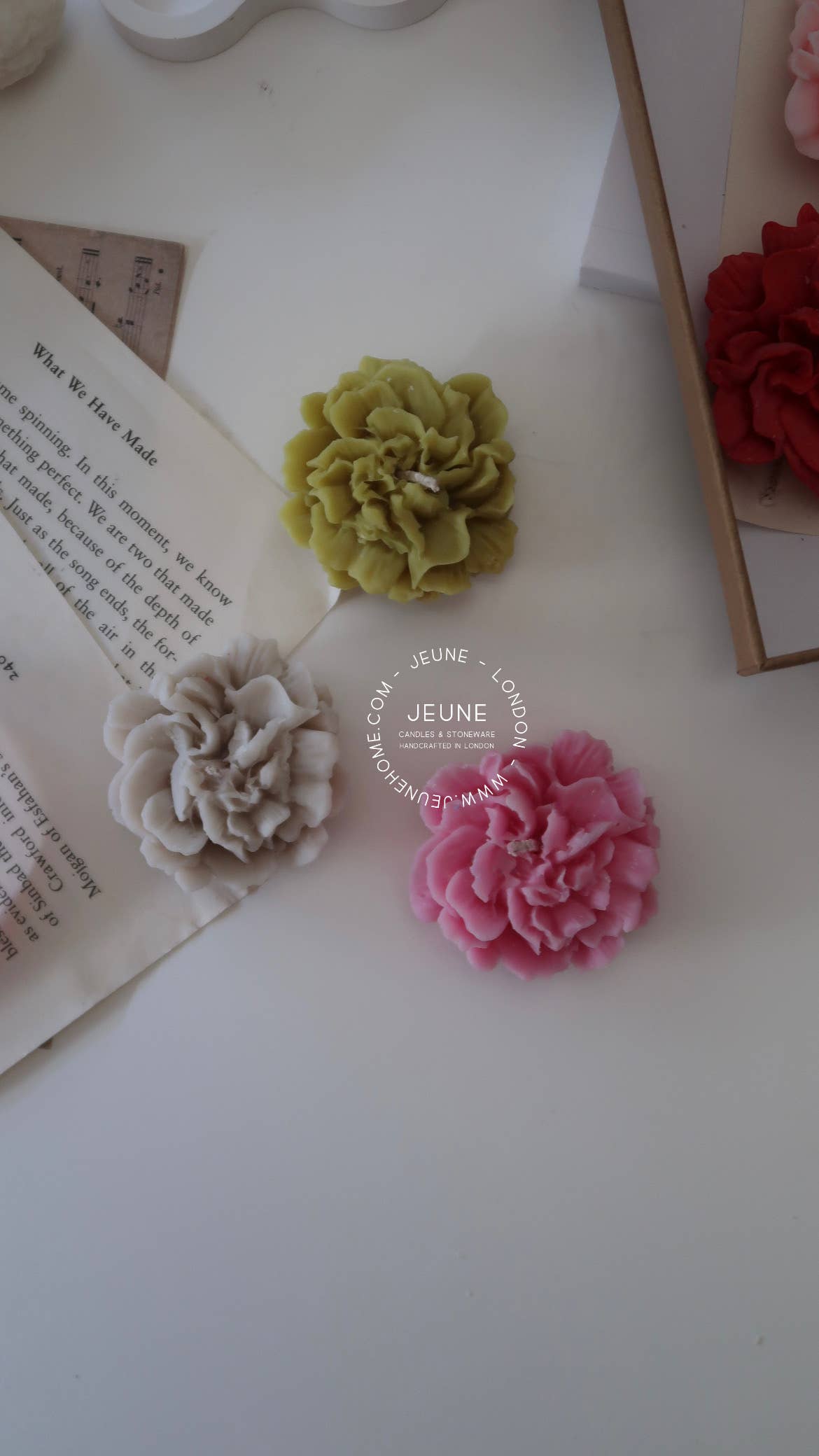 Jeune Home - Carnation blossom candle