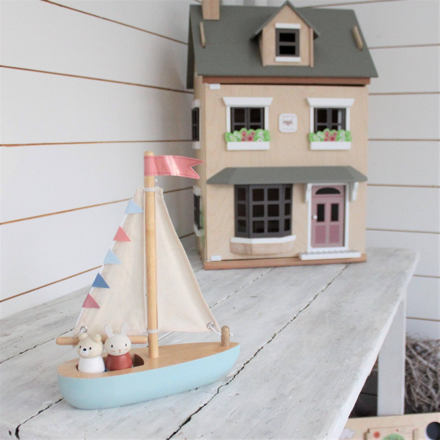 Threadbear Design UK - Sailway Wooden Toy Boat with Bubble and Squeak Dolls