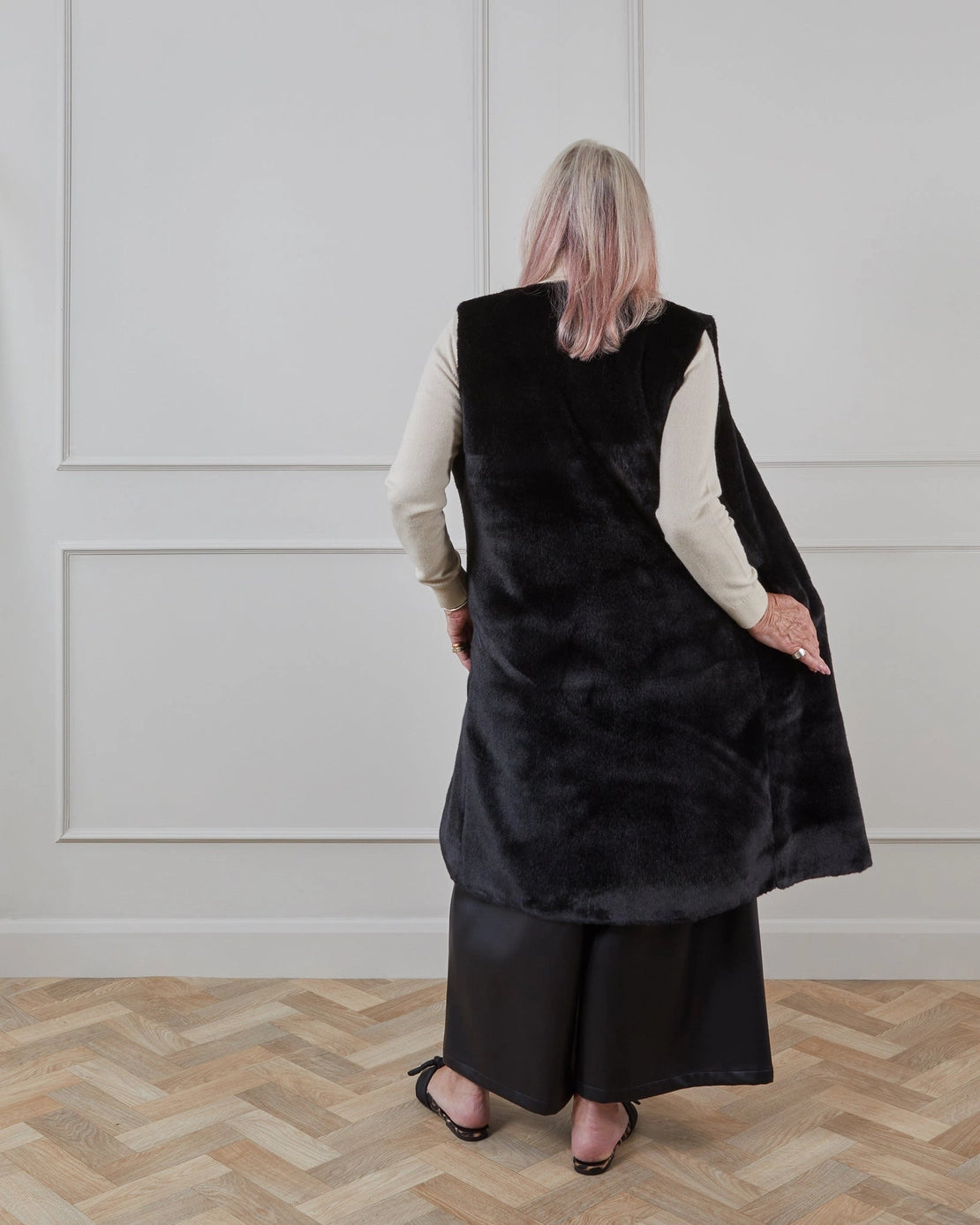 Chalk UK - Beth gilet - black