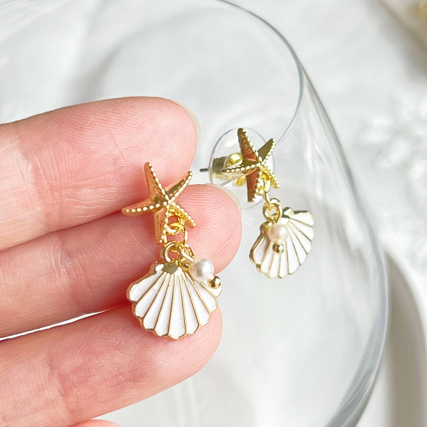 Ninaouity - Gold Starfish and Seashell with Mini Pearl Drop Earrings