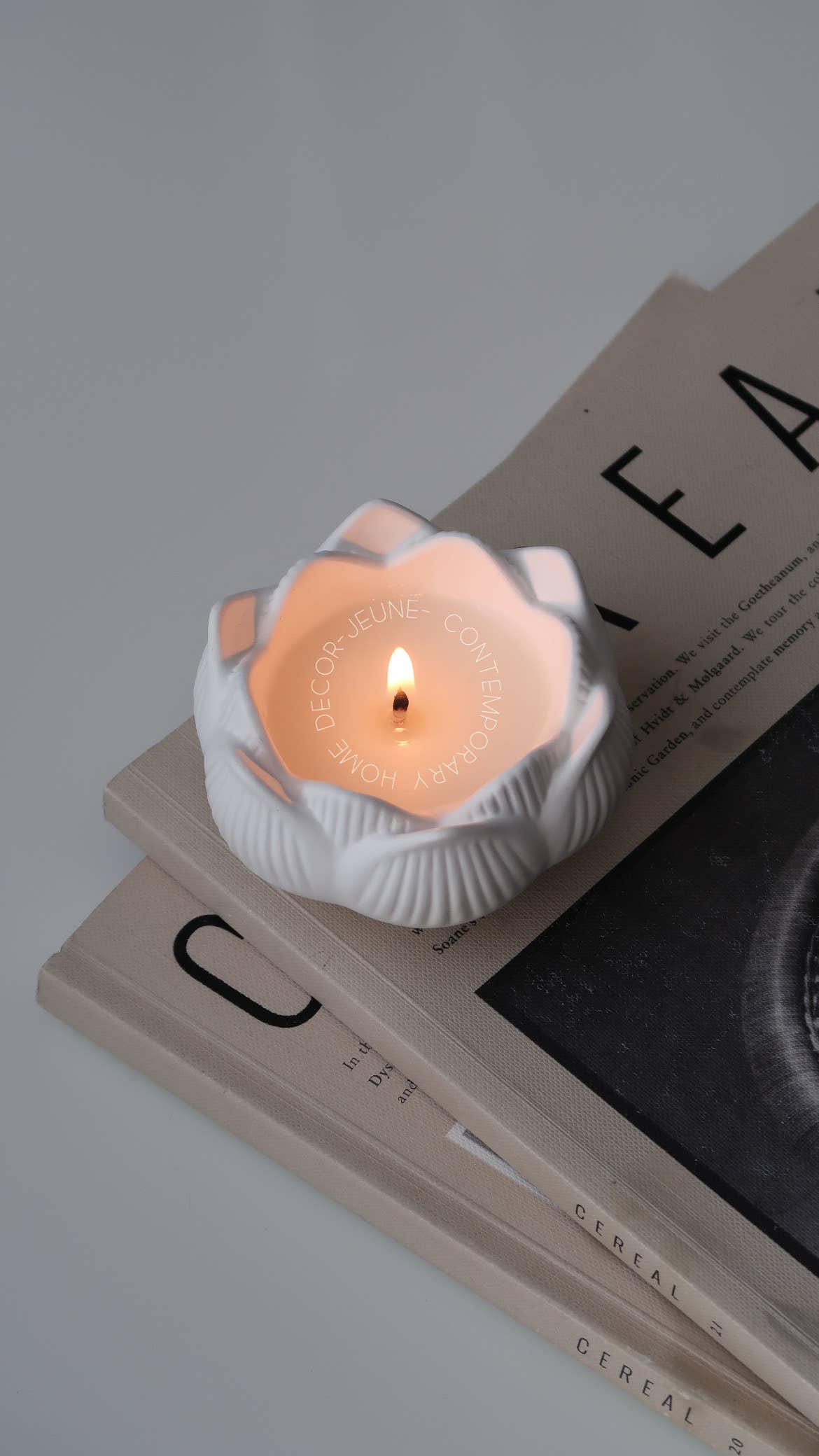 Jeune Home - Lotus scented candle