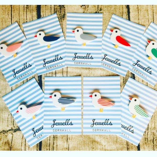 Jewells - Seagull or Puffin resin hair grip clip