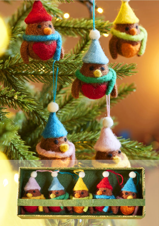 Namaste - Set of 5 hanging felt robin decorations XM229