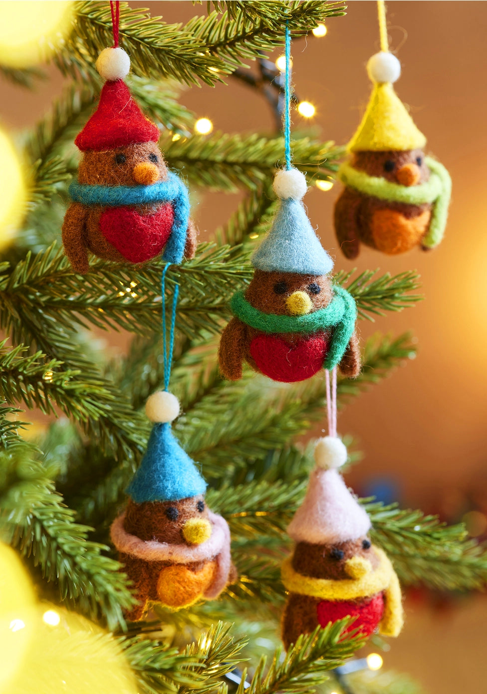 Namaste - Set of 5 hanging felt robin decorations XM229