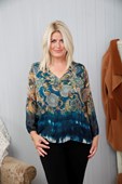 Goose Island Silk V Neck paisley washed blouse