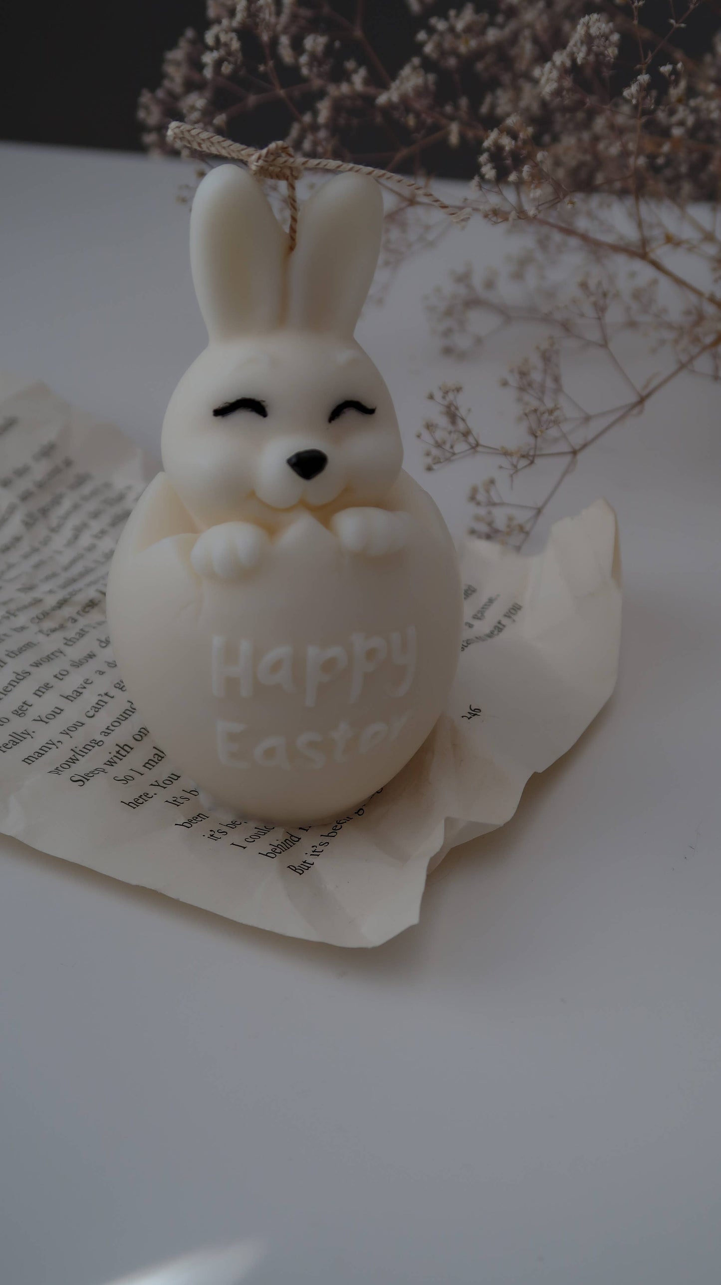 Jeune Home - Eggshell Easter bunny candle | Easter