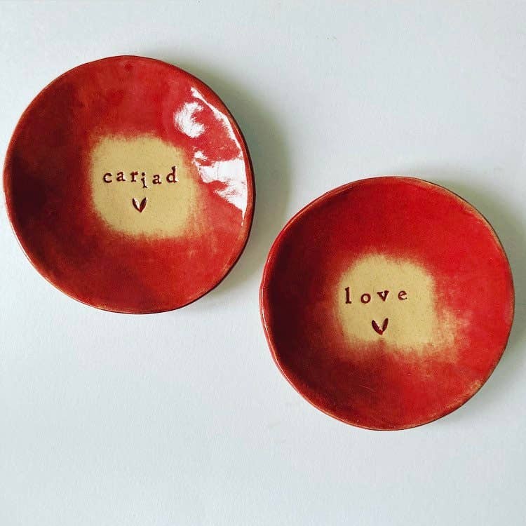 Cariad Ceramic Jewelry Dish: Welsh Love Ring Bearer Plate