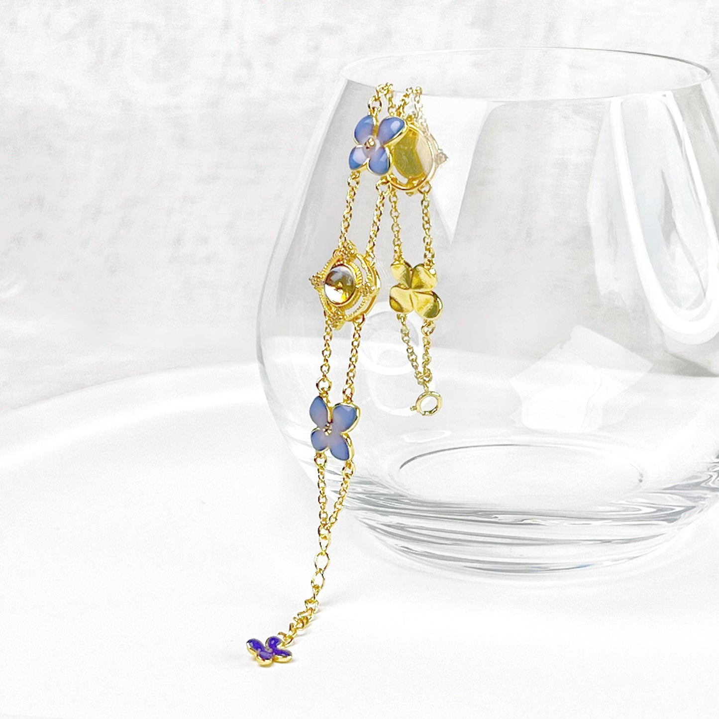 Ninaouity Blue Hydrangeas Flowers Gold Chain Bracelet