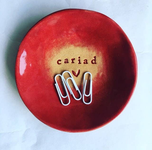 Cariad Ceramic Jewelry Dish: Welsh Love Ring Bearer Plate