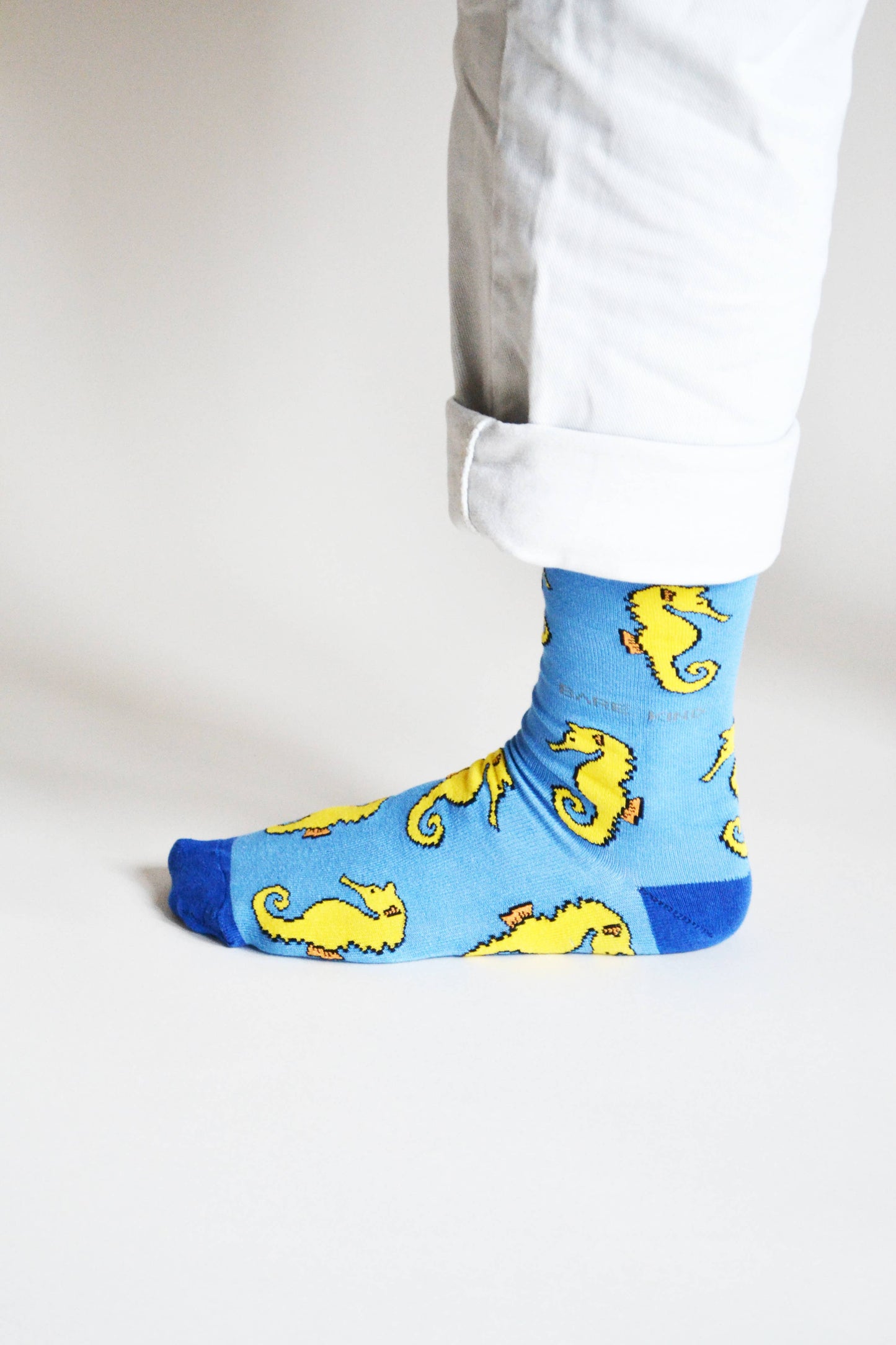 Seahorse Socks | Bamboo Socks | Light Blue Socks: UK Adult 4-7 / Single Pair / Seahorses