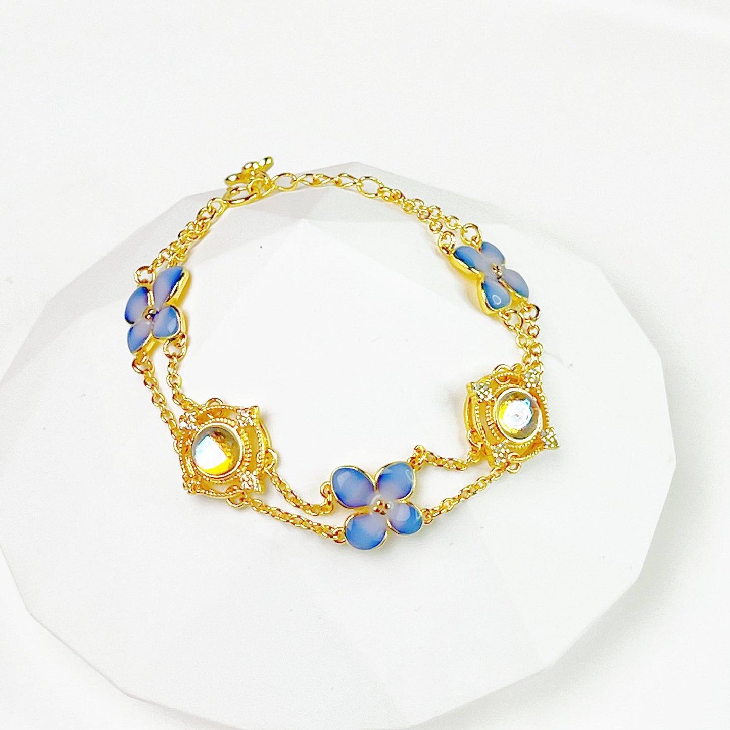 Ninaouity Blue Hydrangeas Flowers Gold Chain Bracelet