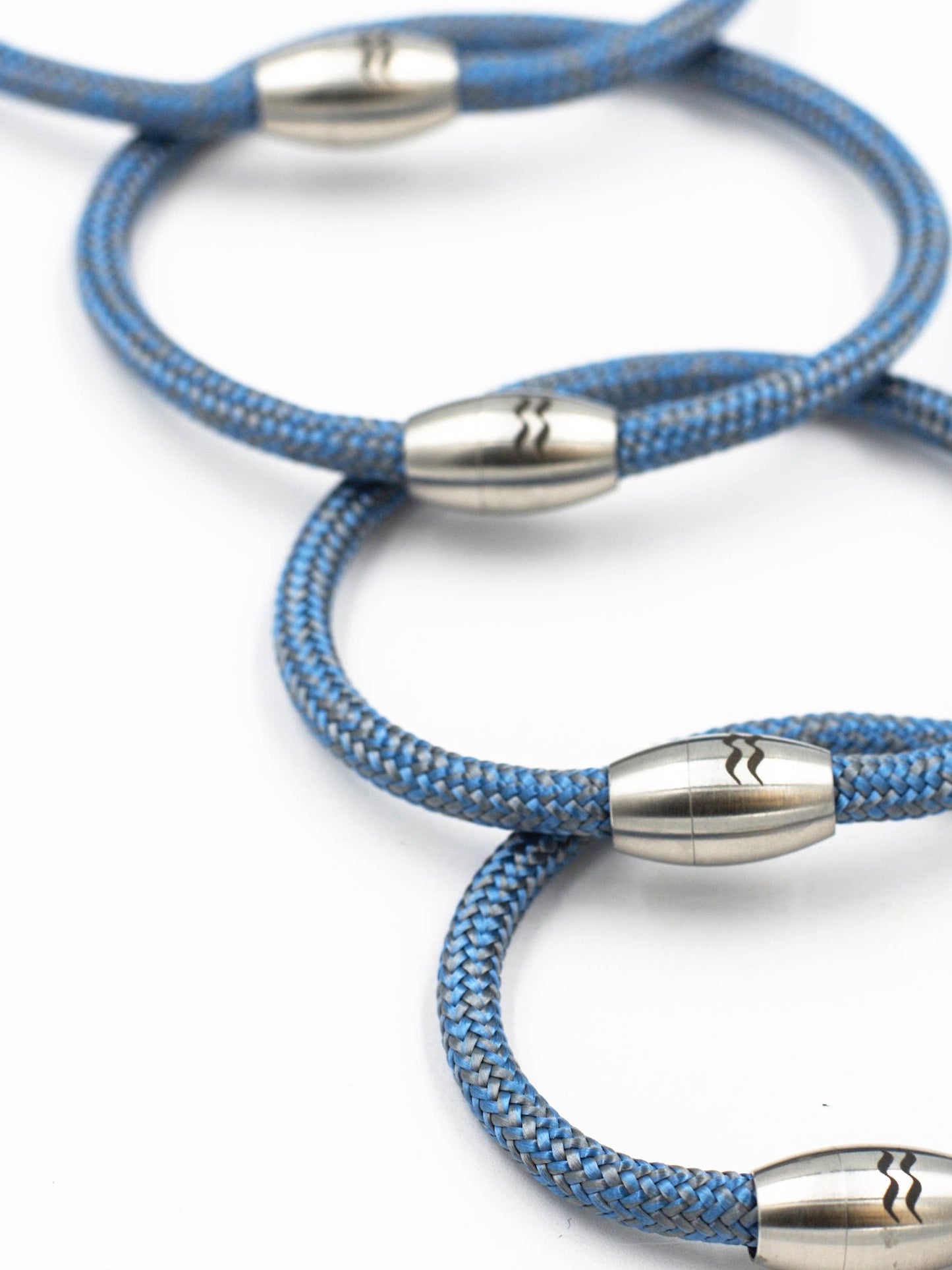 AQUA BEACH Magnetic Bracelet STAND PK-RECYCLED PLASTIC x 24 