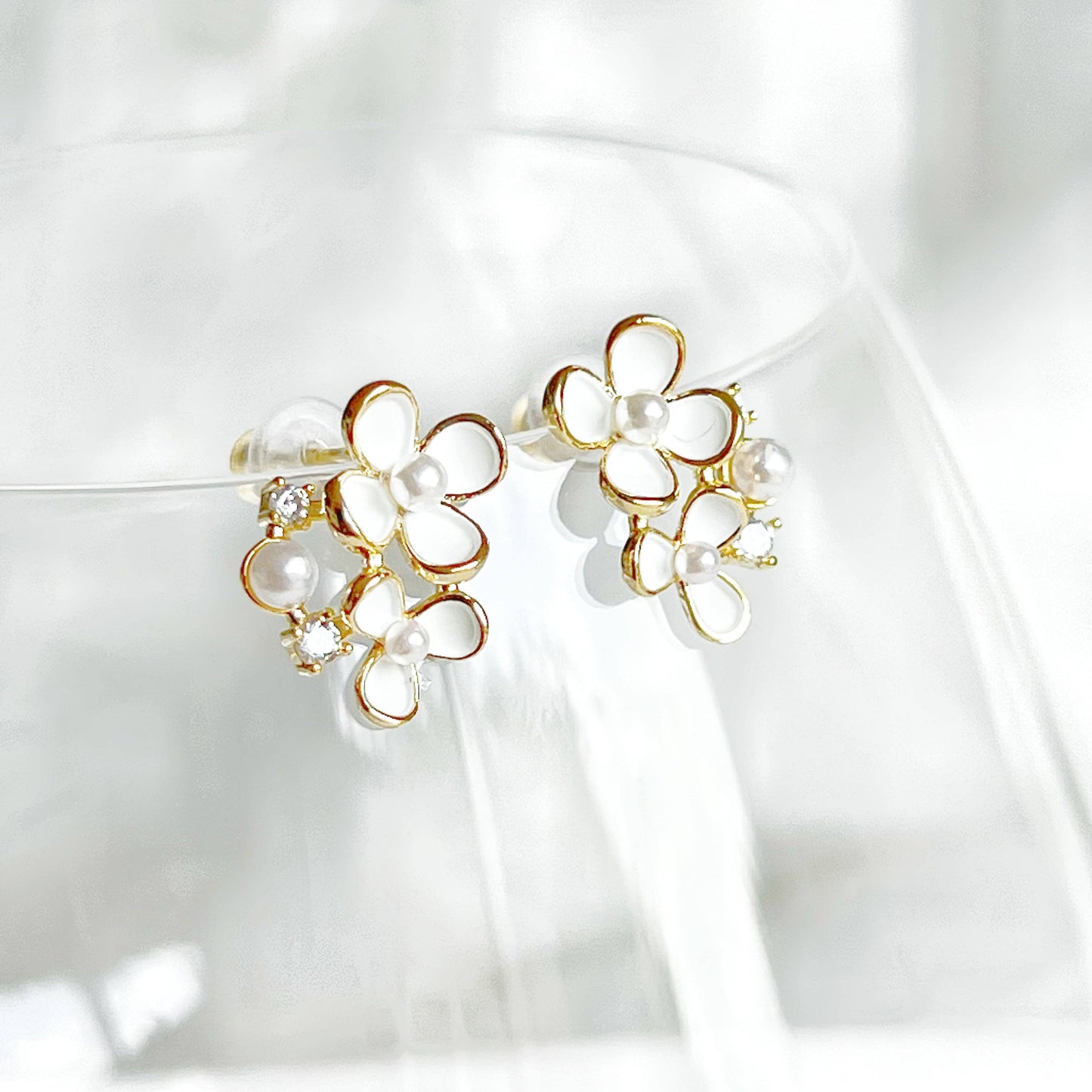 Ninaouity - Summer White Wild Flowers Earrings