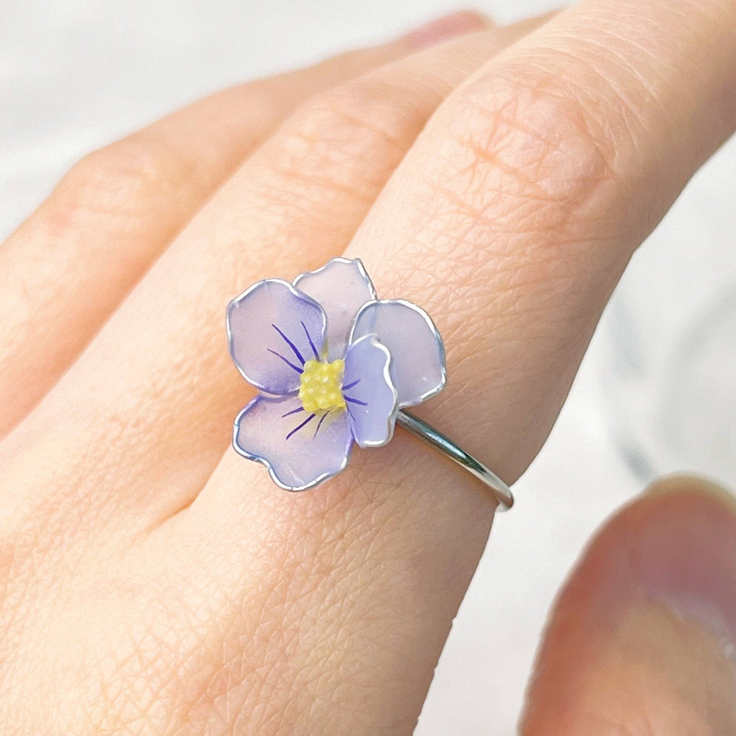 Ninaouity Handmade Spring Blue Pansy Flower Ring