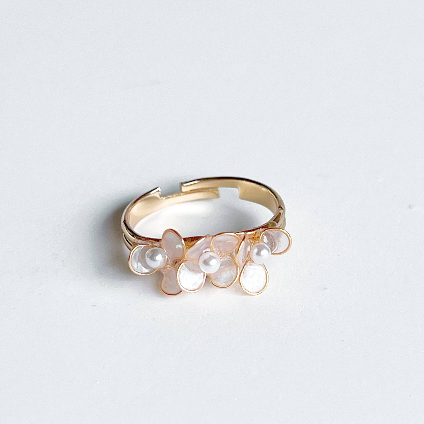 Ninaouity - Handmade Little White Flower Dutch Jasmine Ring