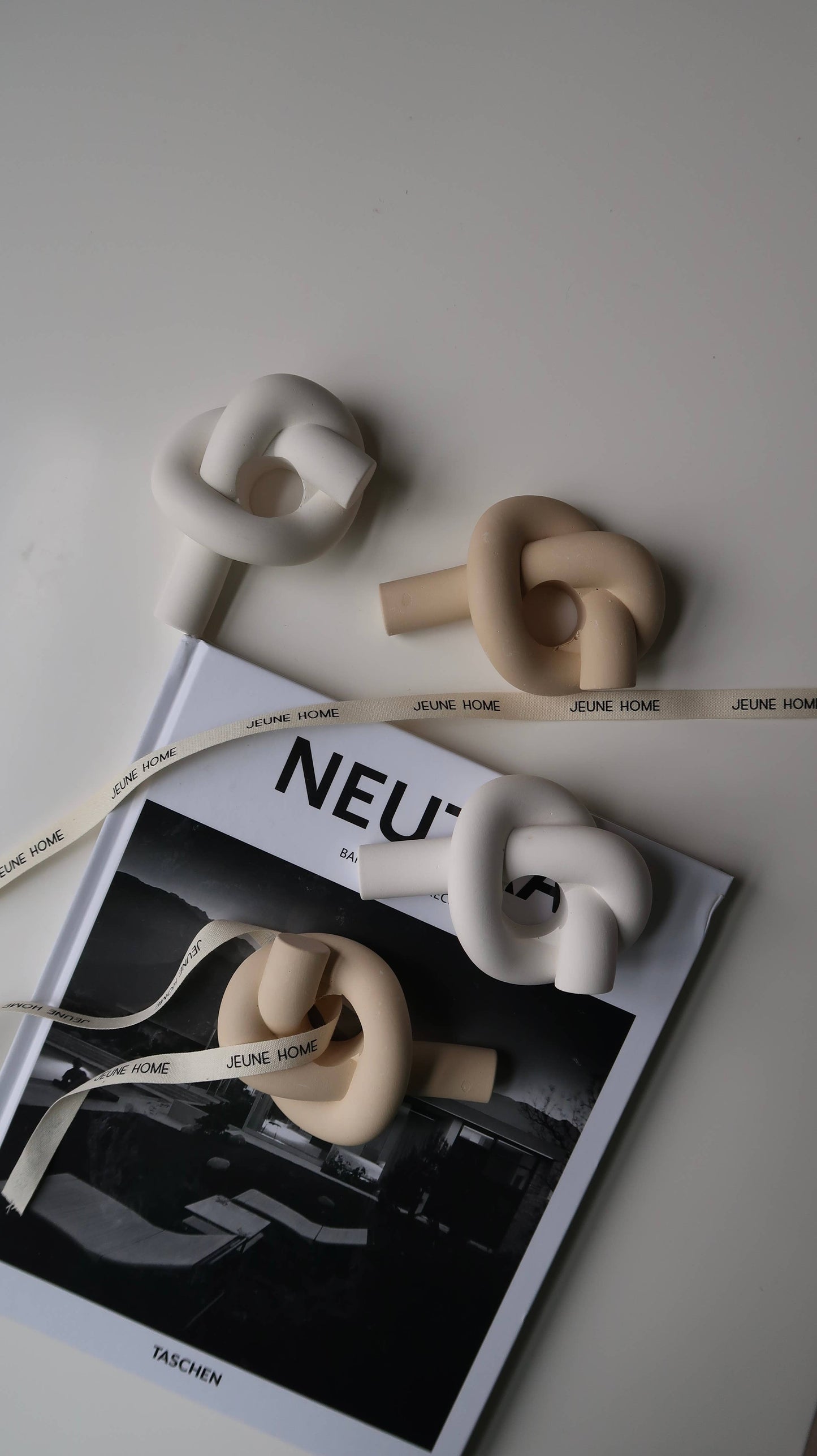 Jeune Home - Knot Candlestick Holder