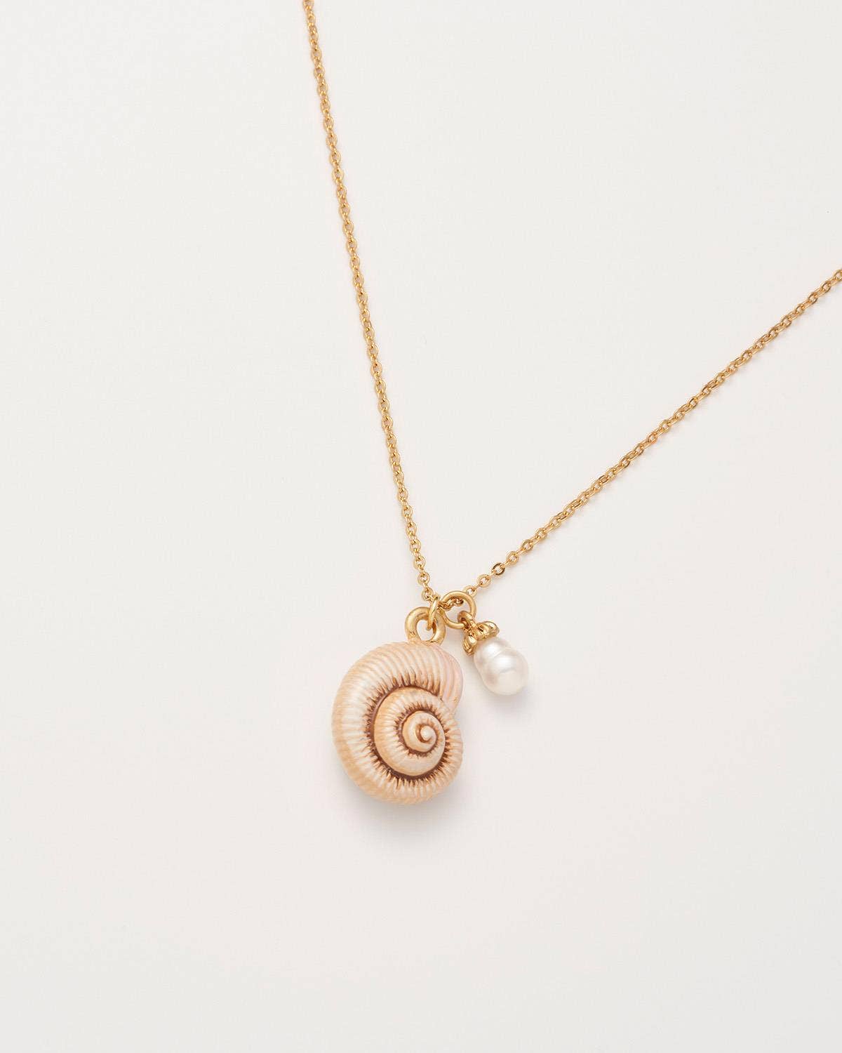 FABLE Sea Snail Shell and Pearl Short Necklace