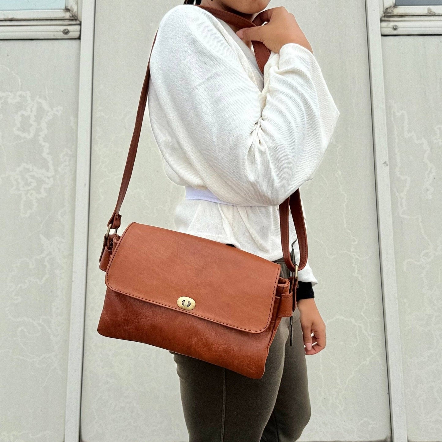 Multi-Compartment Women's Leather Handbag- Light brown