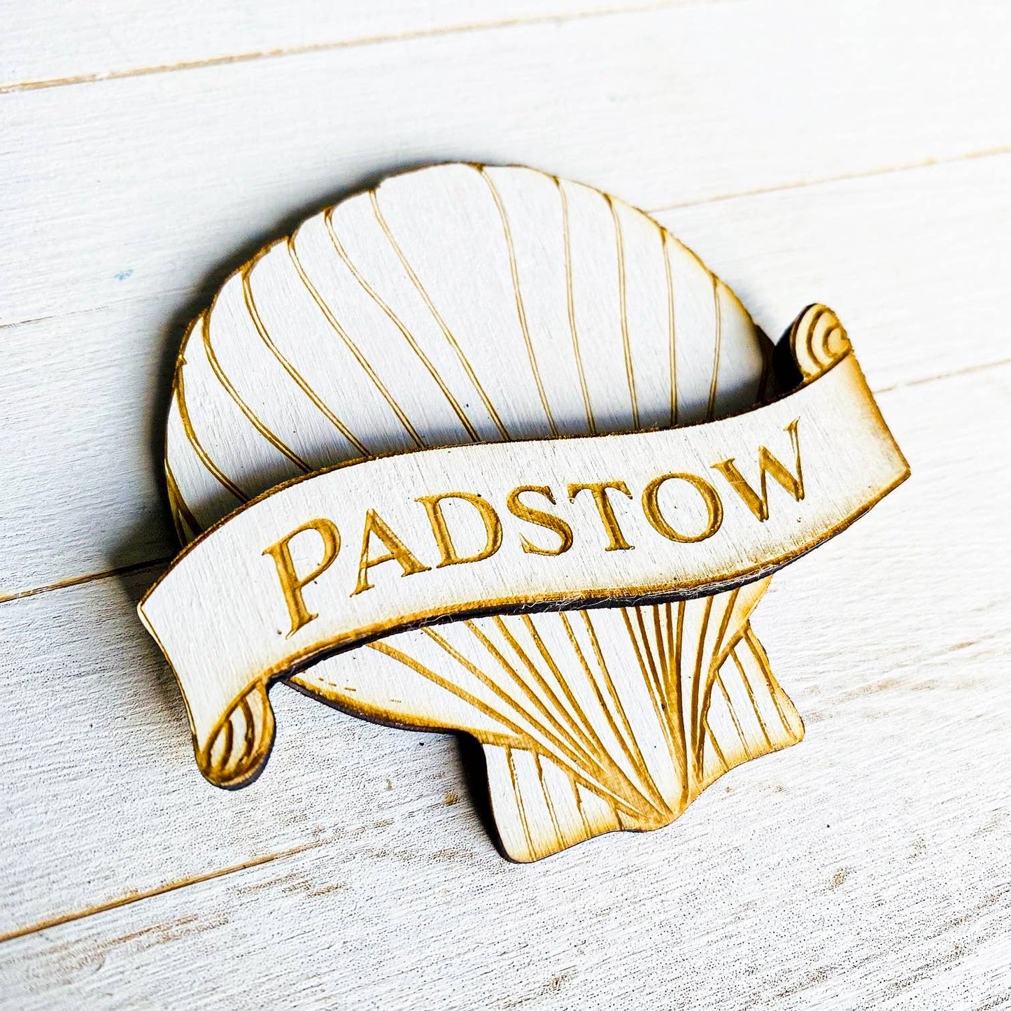 Gorgeous Little Bits -  scallop shell coastal ocean magnet