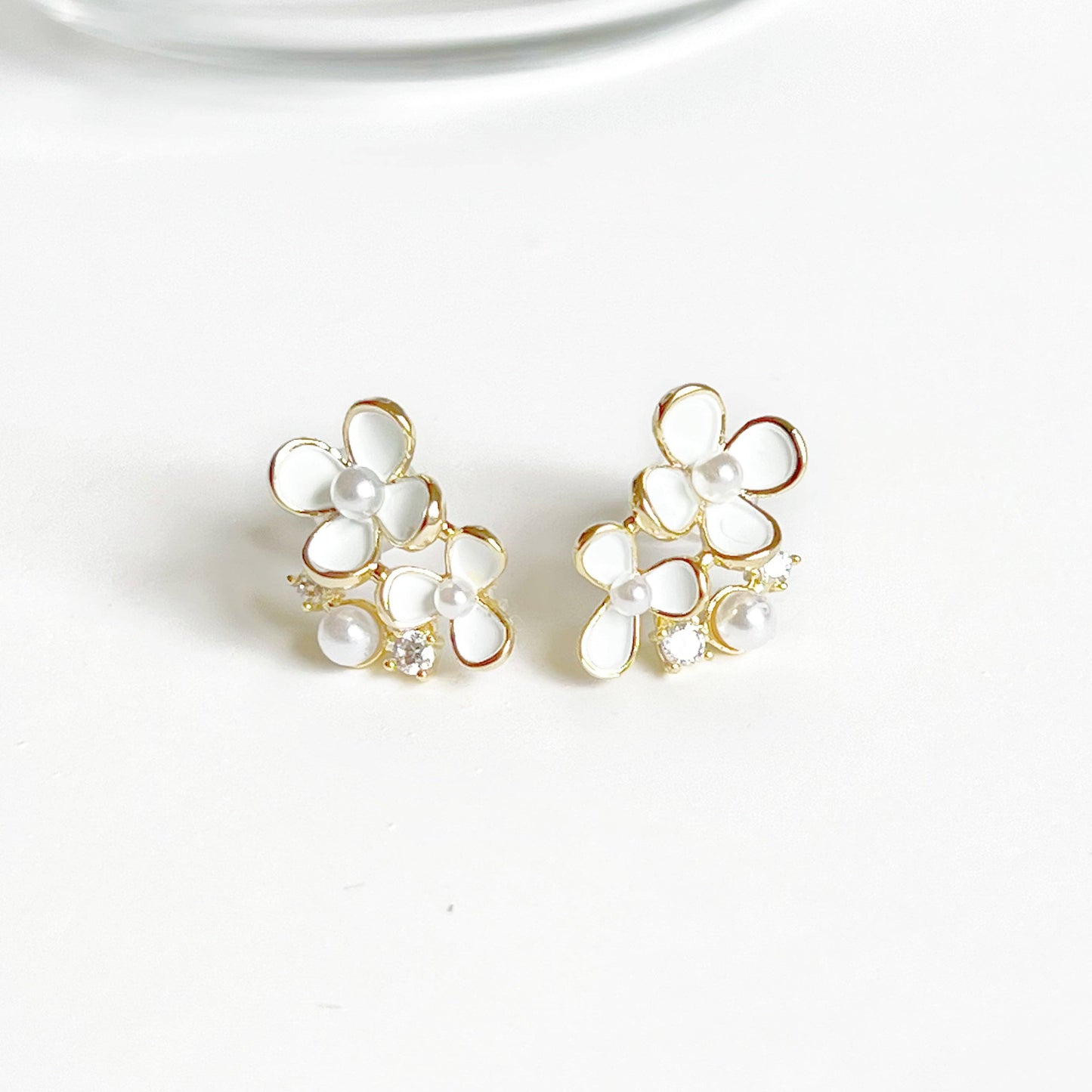 Ninaouity - Summer White Wild Flowers Earrings