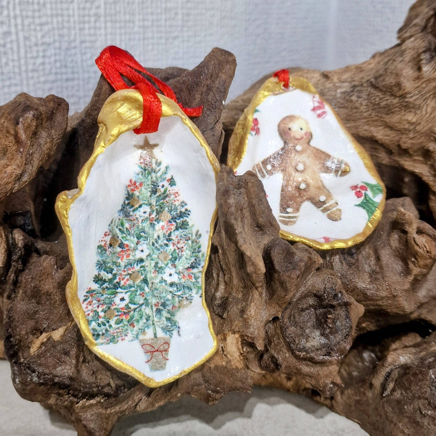 Christmas Ornaments 4 x Xmas Tree Gingerbread Oyster Shell