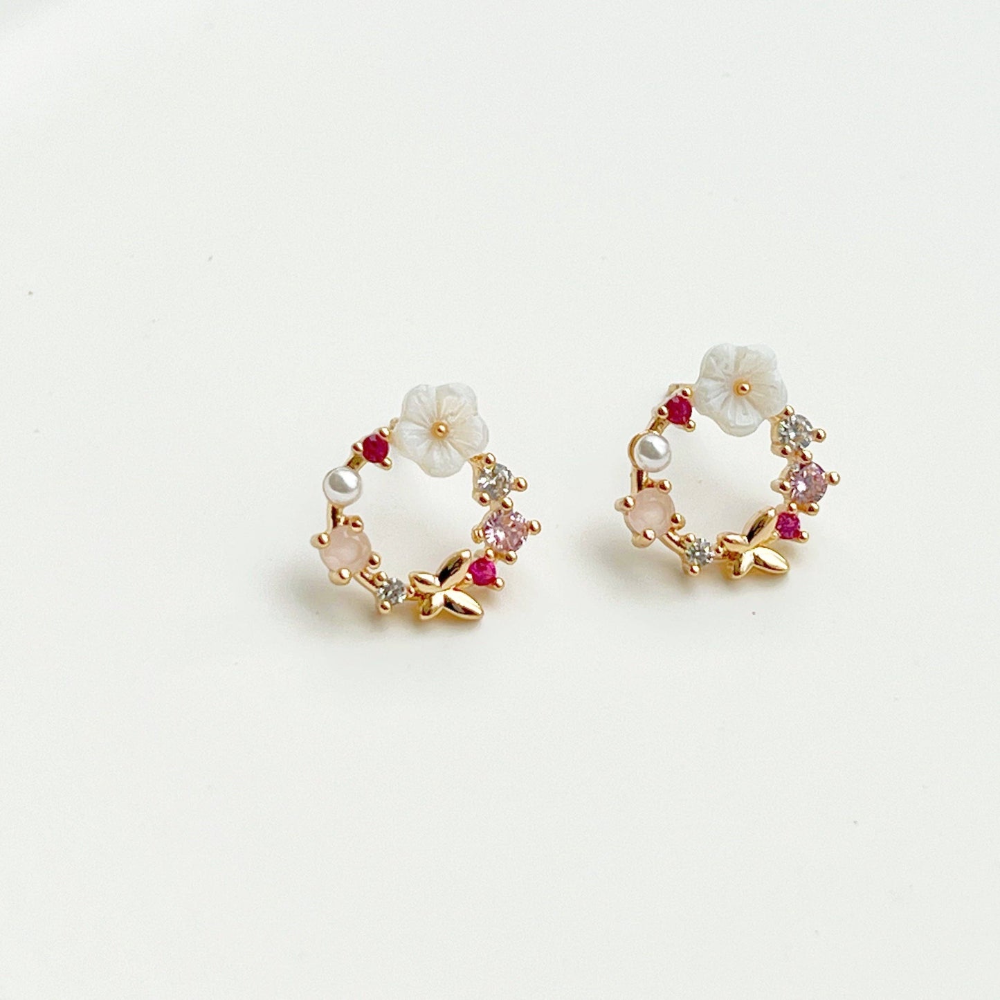 Ninaouity Gold Flower Wreath Earrings - with Pink Crystal Mini Pearl: Earrings