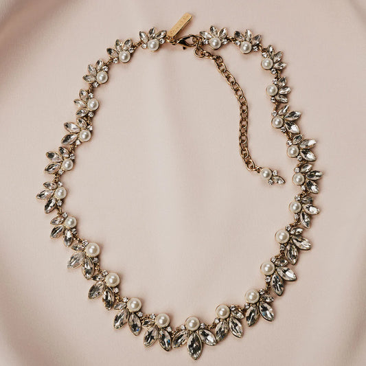 LEAF AND PEARL STYLE NECKLACE