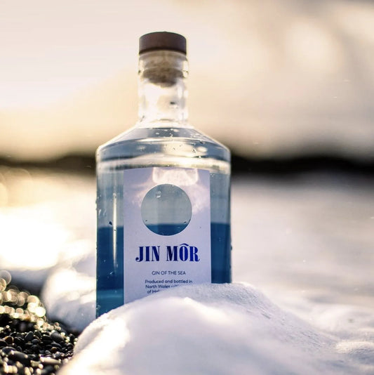 Halen Môn - Jin Môr – Sea Salt Gin 70cl in a wooden presentation box