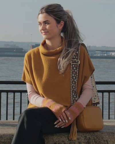 Cadenza Italy Ltd - Classic Cashmere Blend Tunic: Verdant Green