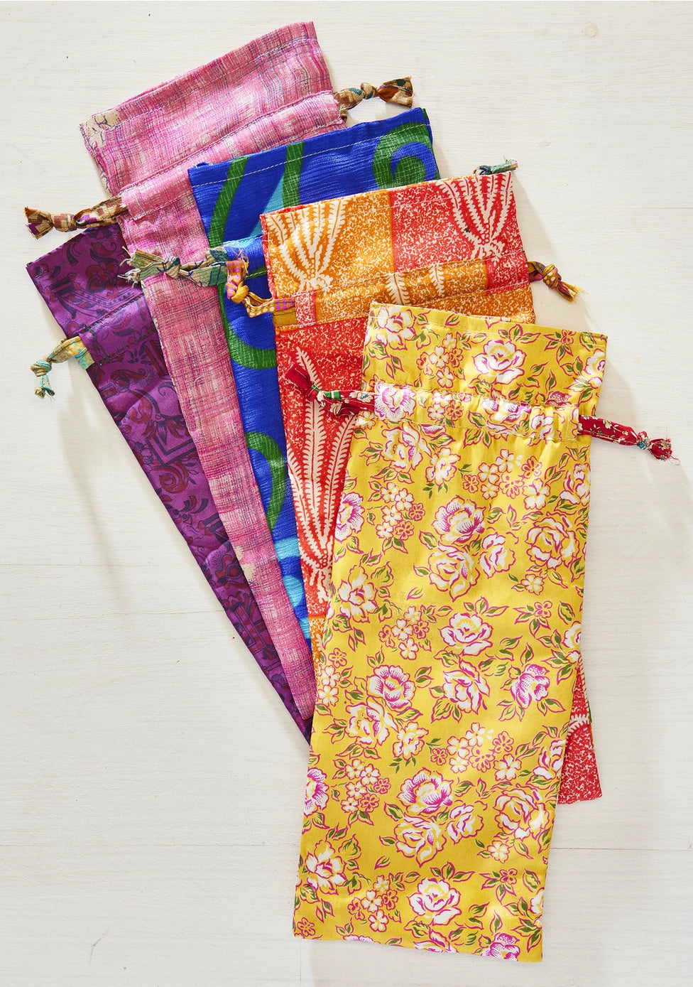 Namaste - Recycled sari bottle gift bag BOB2