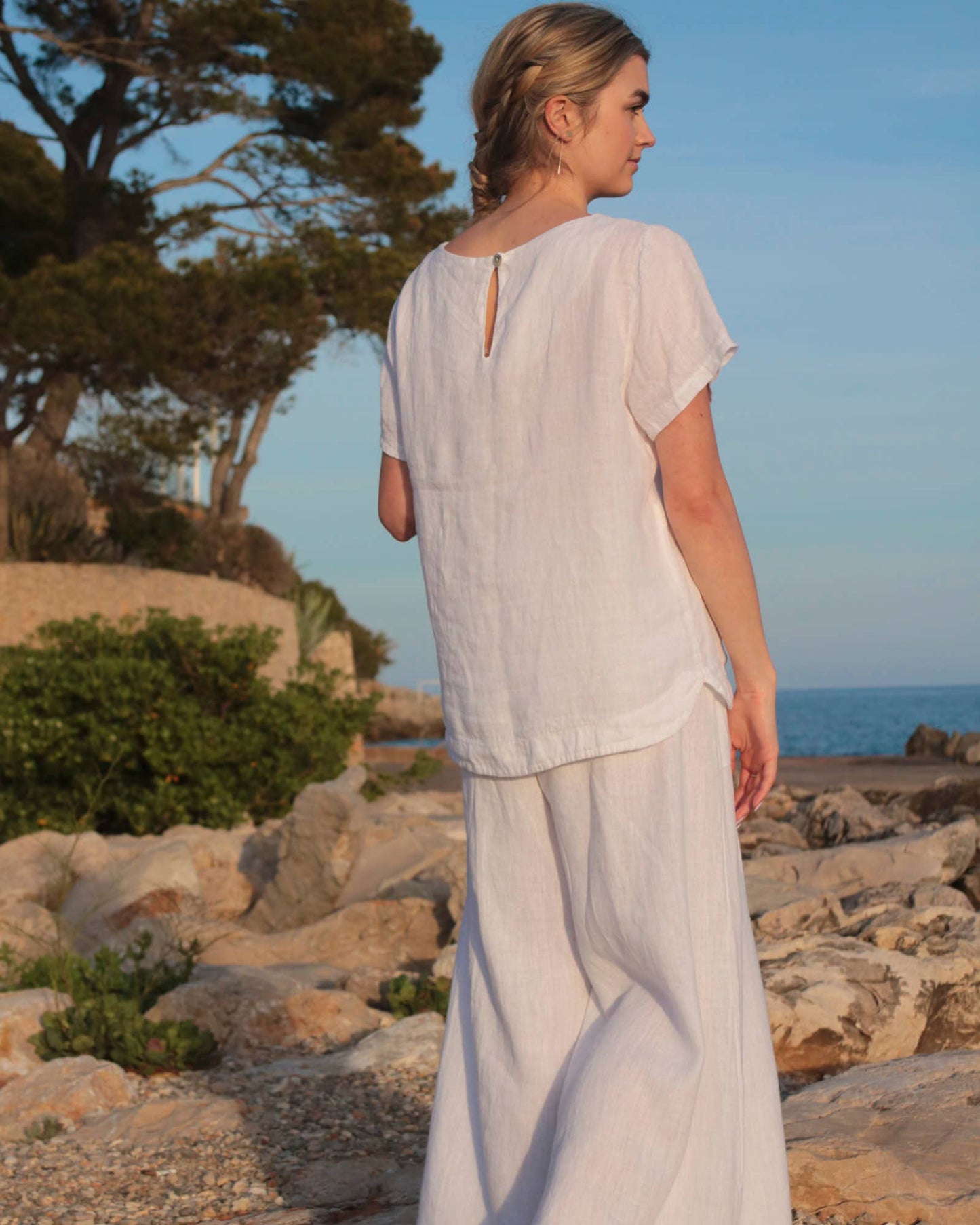 Cadenza Keyhole Back Linen Top