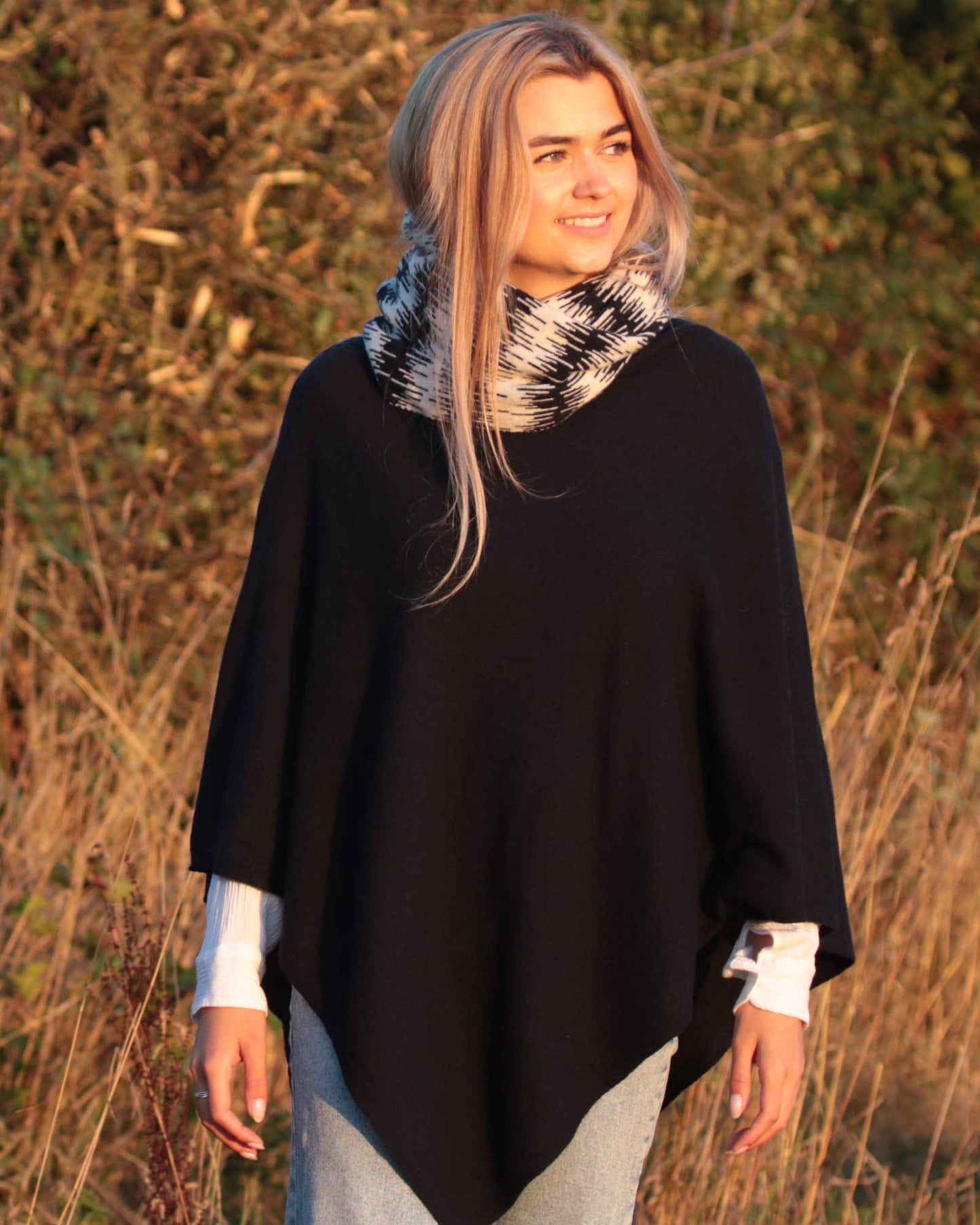 Cadenza Italy Ltd - Cashmere Blend Wave Snood